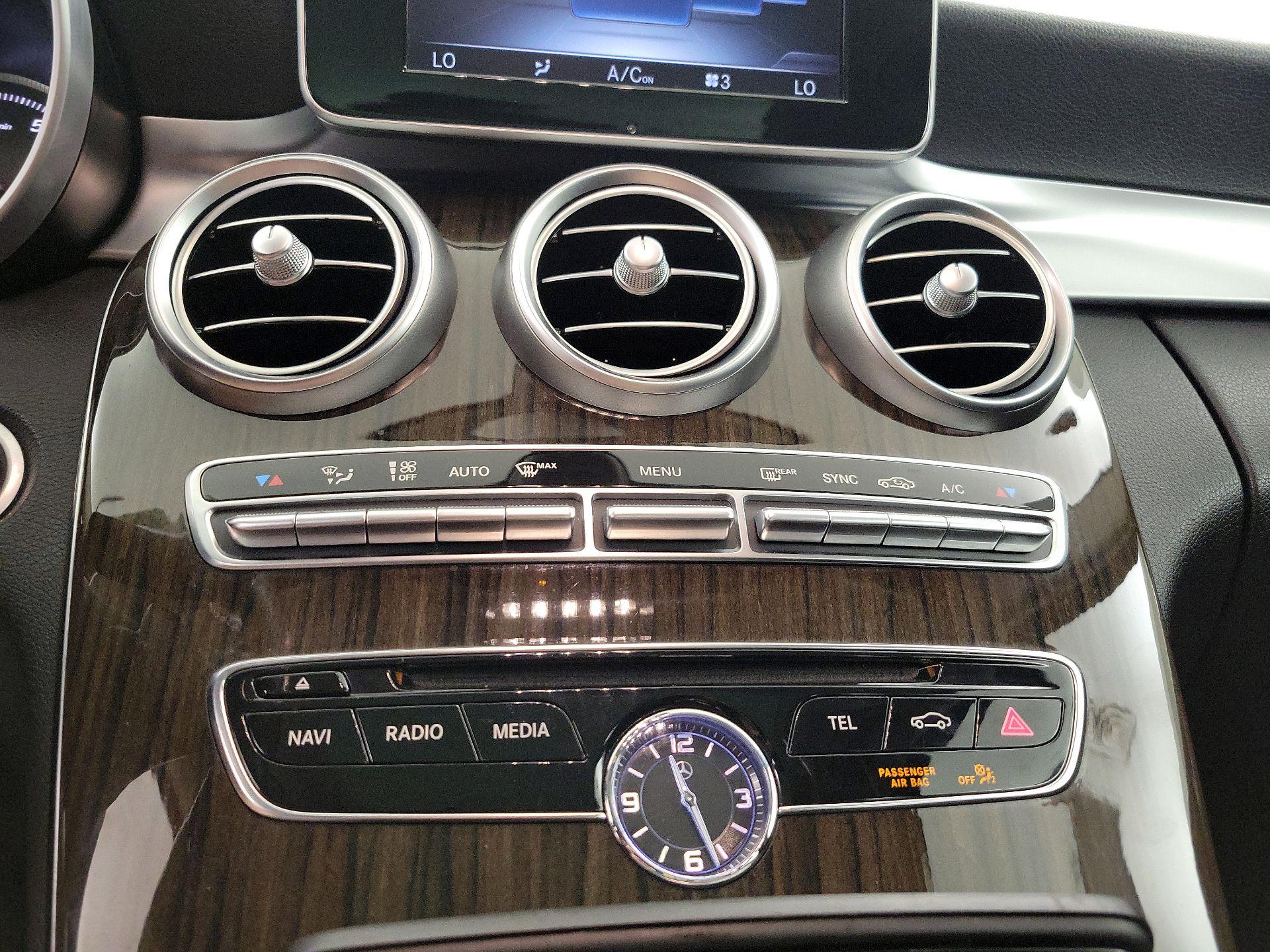 Thumbnail: 2015 Mercedes-Benz C-Class - 16