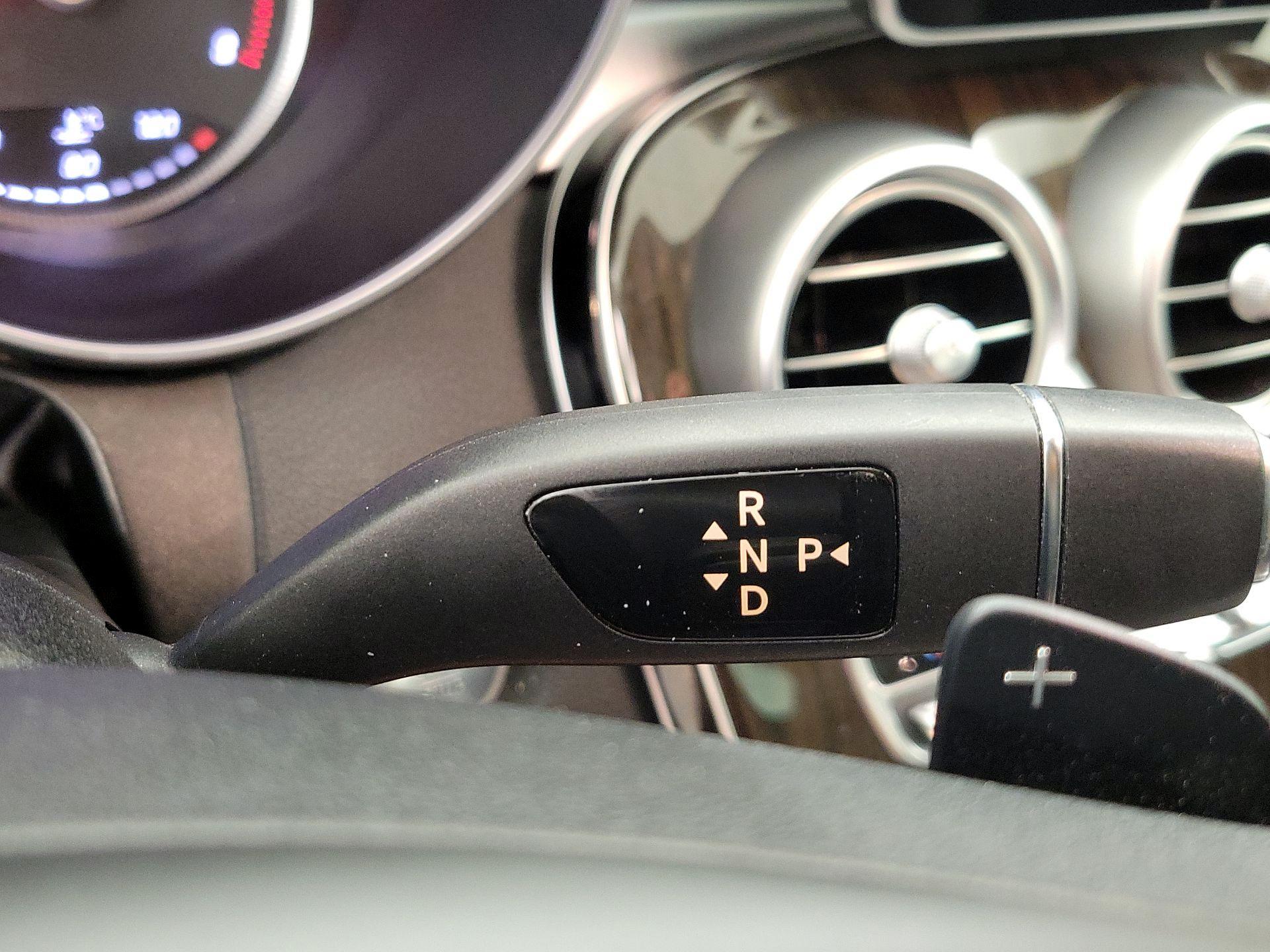 Thumbnail: 2015 Mercedes-Benz C-Class - 17
