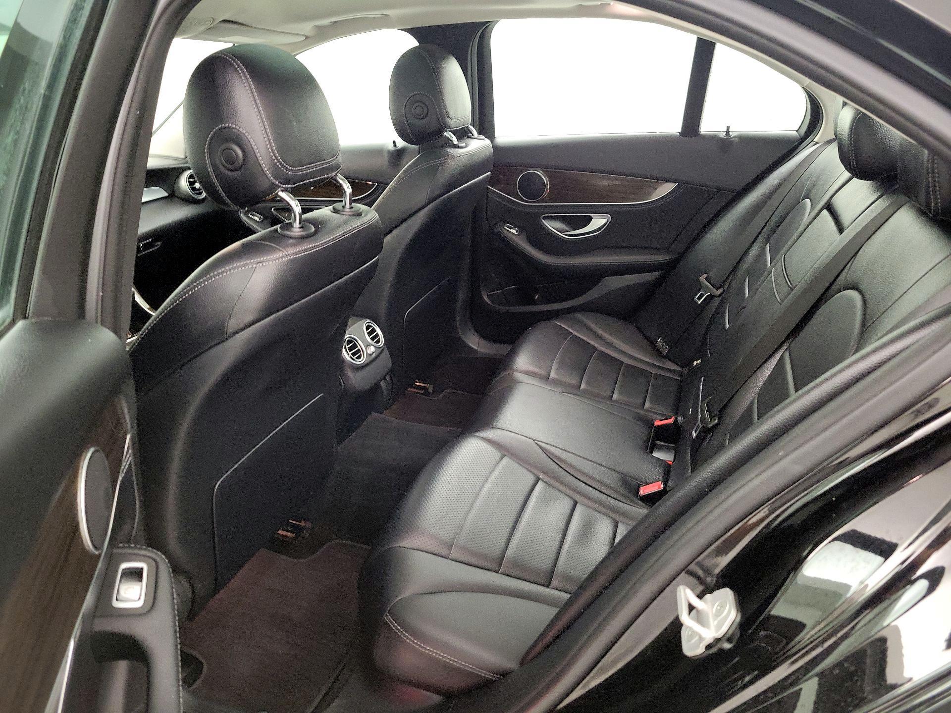 Thumbnail: 2015 Mercedes-Benz C-Class - 20