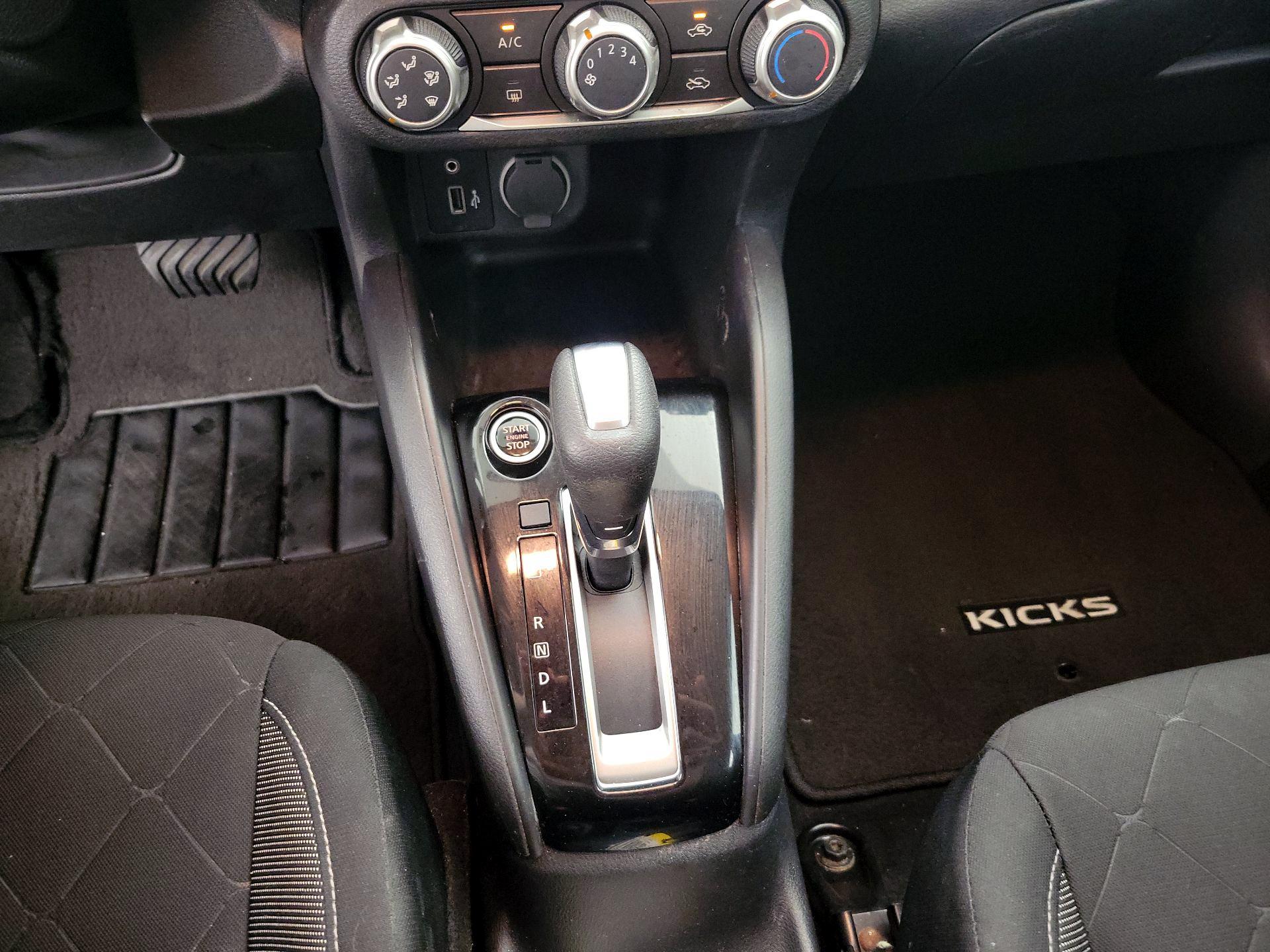 Thumbnail: 2020 Nissan Kicks - 17