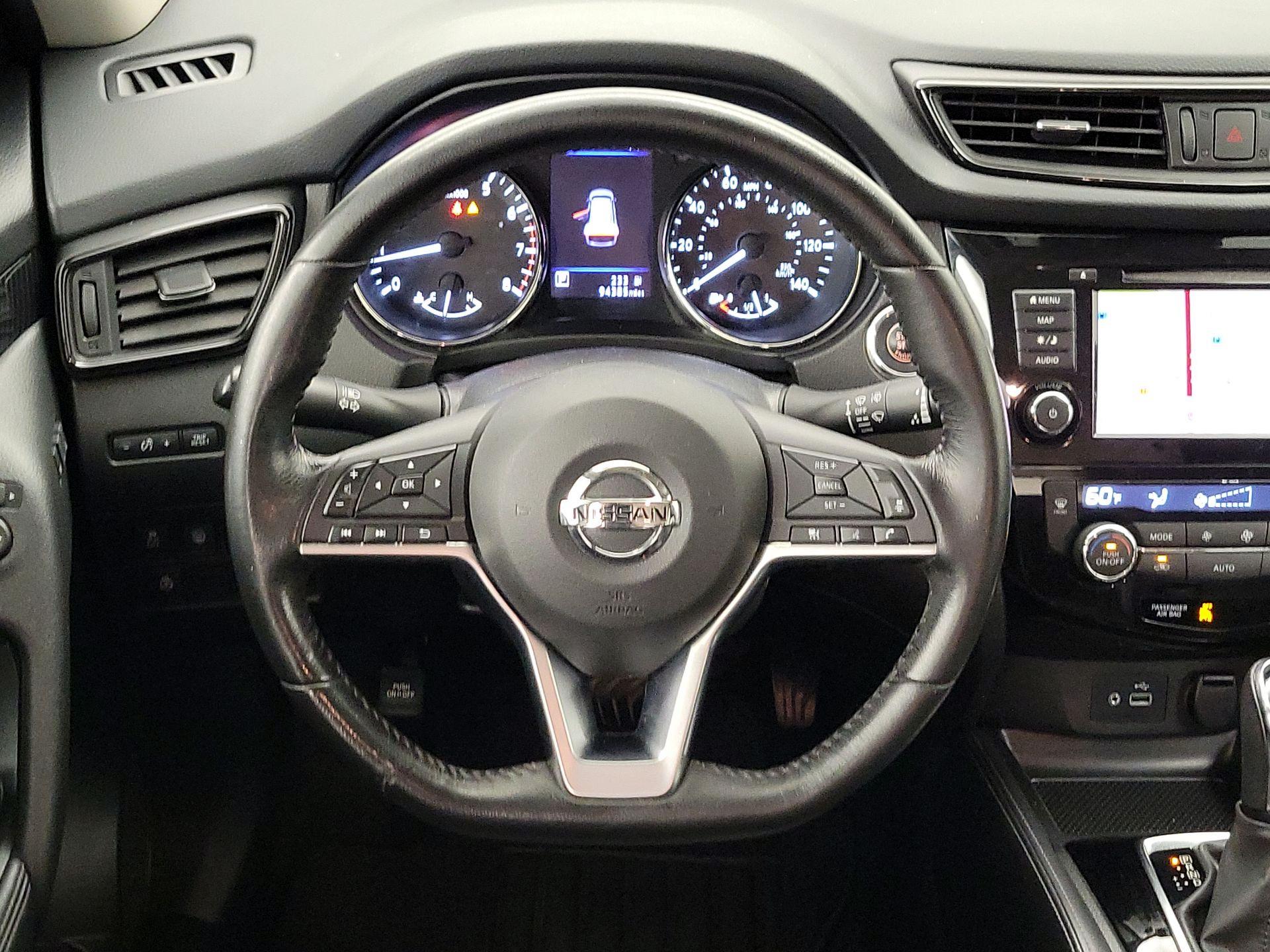 Thumbnail: 2018 Nissan Rogue - 10