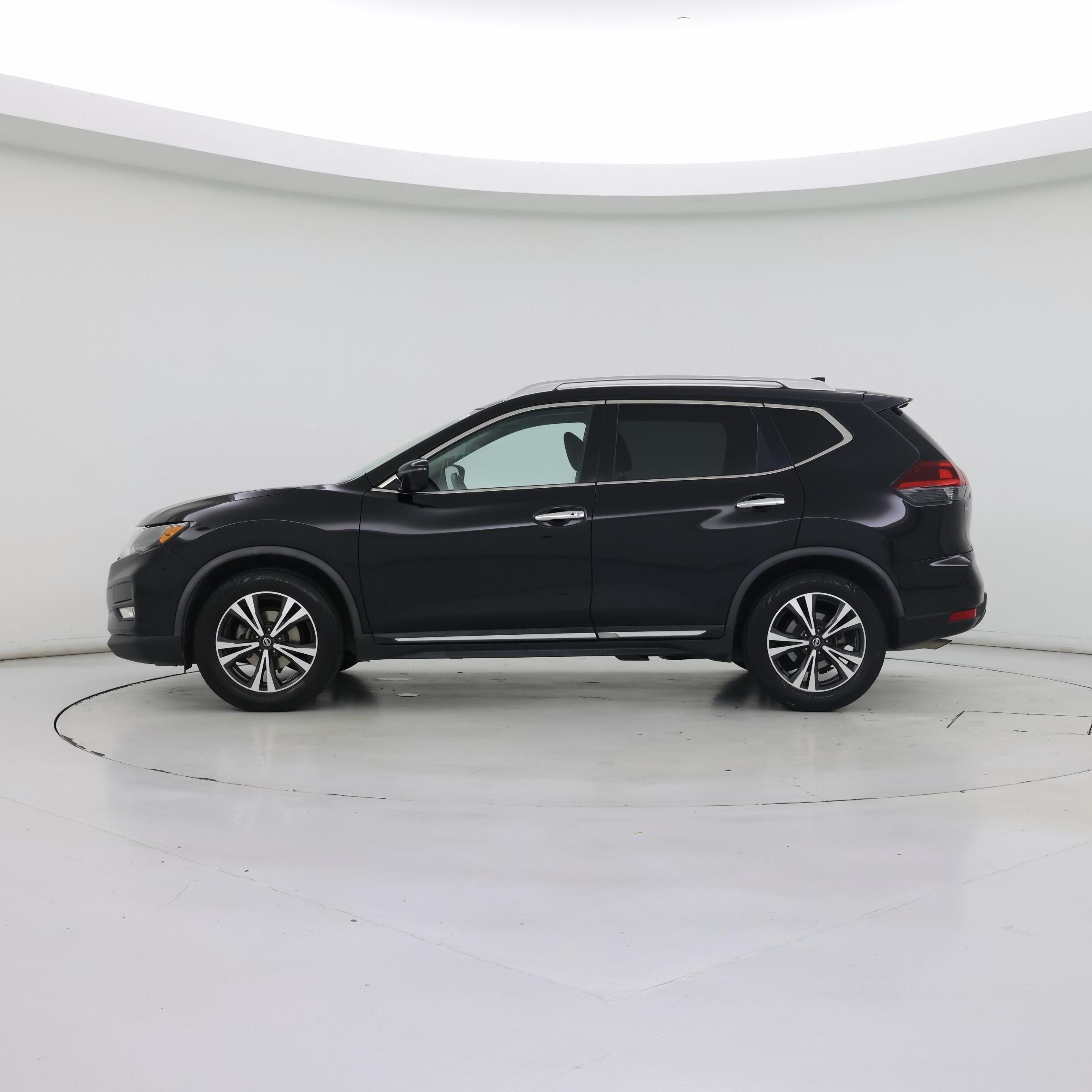 Thumbnail: 2018 Nissan Rogue - 3