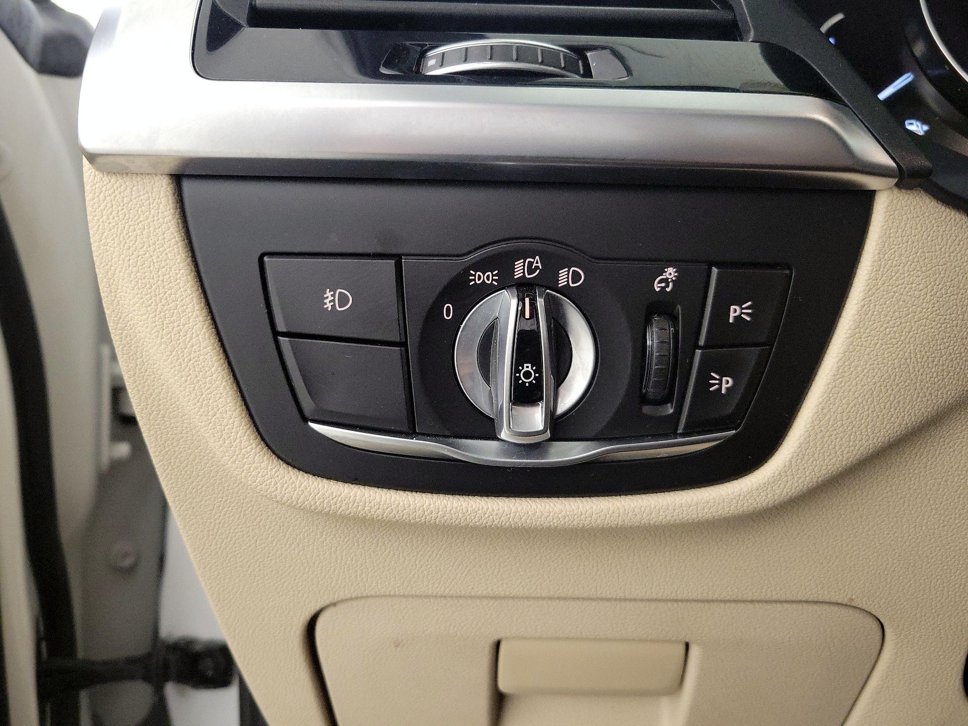 Thumbnail: 2021 BMW X3 - 13