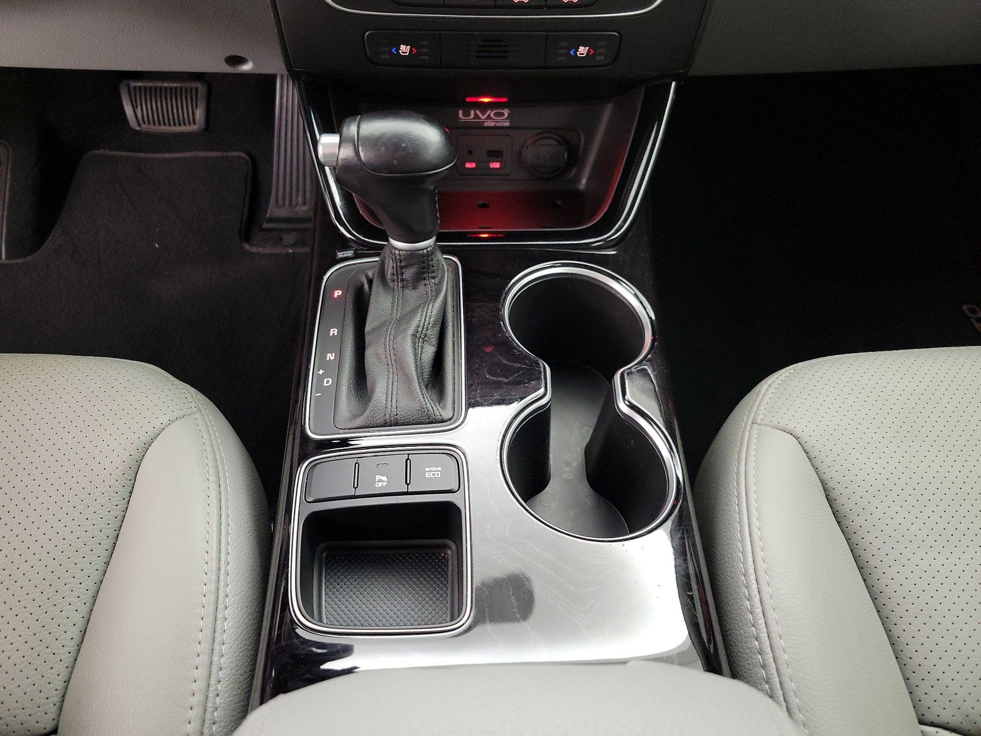 Thumbnail: 2014 Kia Sorento - 18