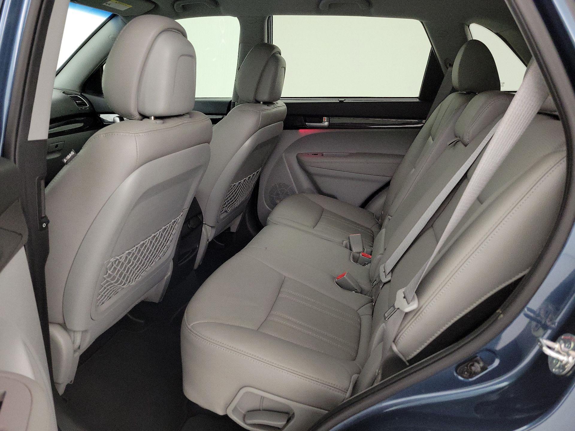 Thumbnail: 2014 Kia Sorento - 20