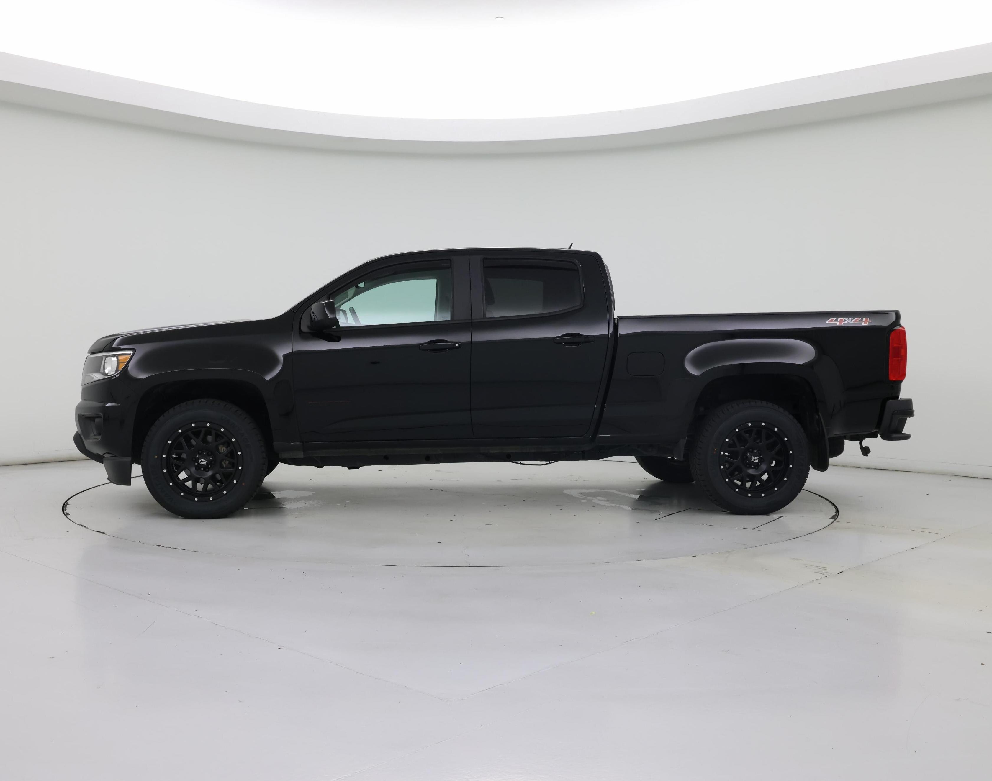 Thumbnail: 2019 Chevrolet Colorado - 3