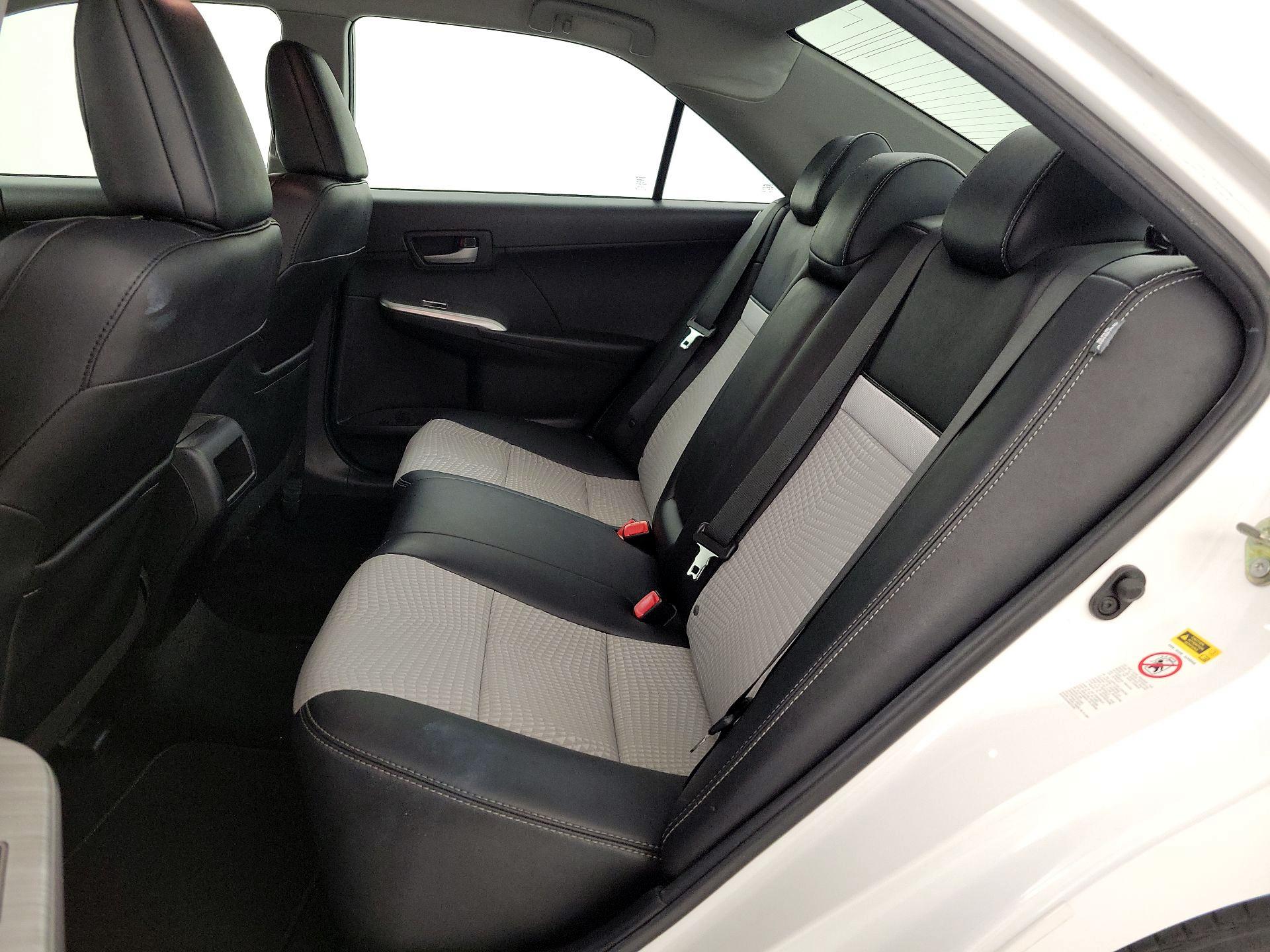 Thumbnail: 2014 Toyota Camry - 17