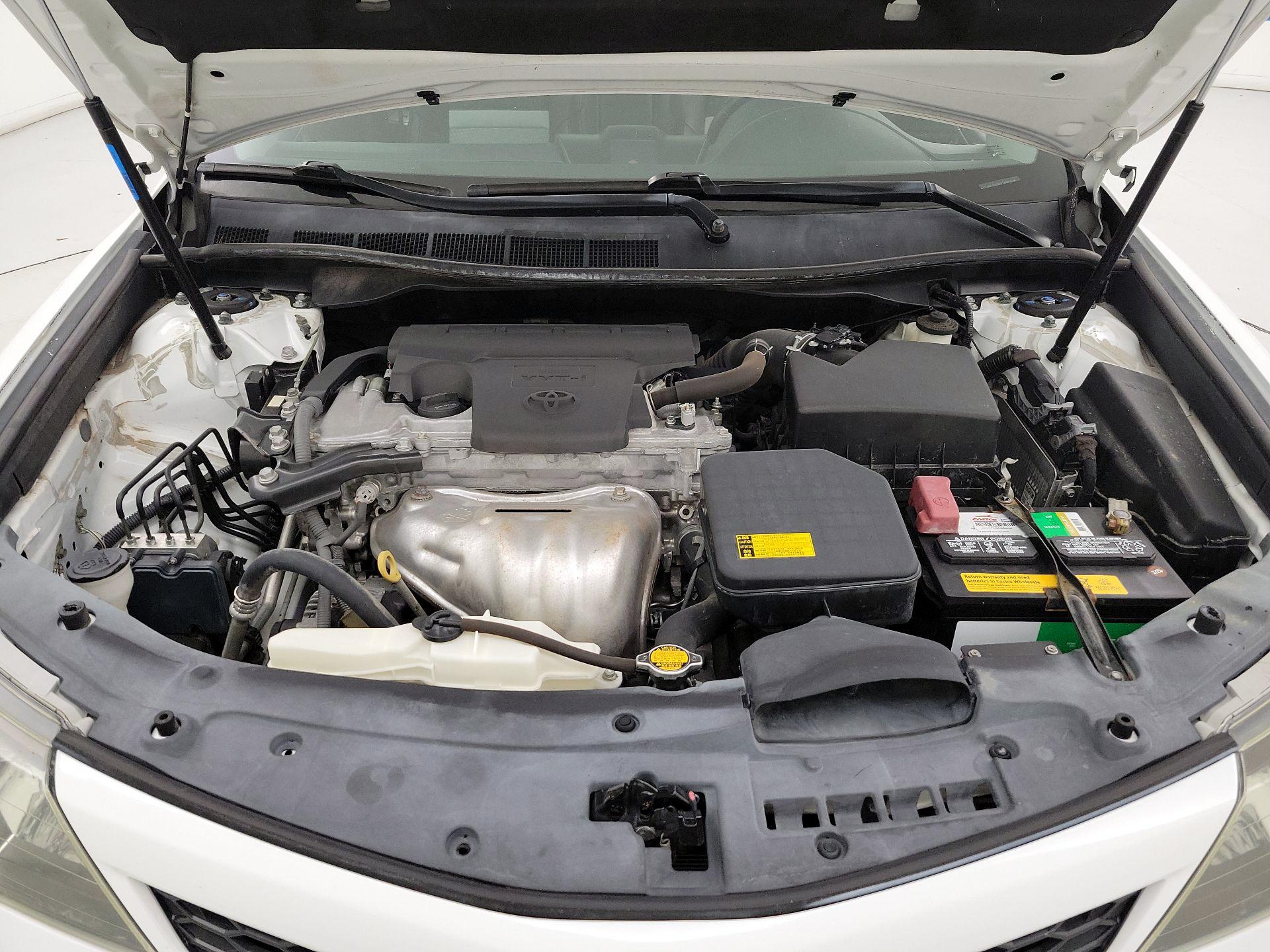 Thumbnail: 2014 Toyota Camry - 19