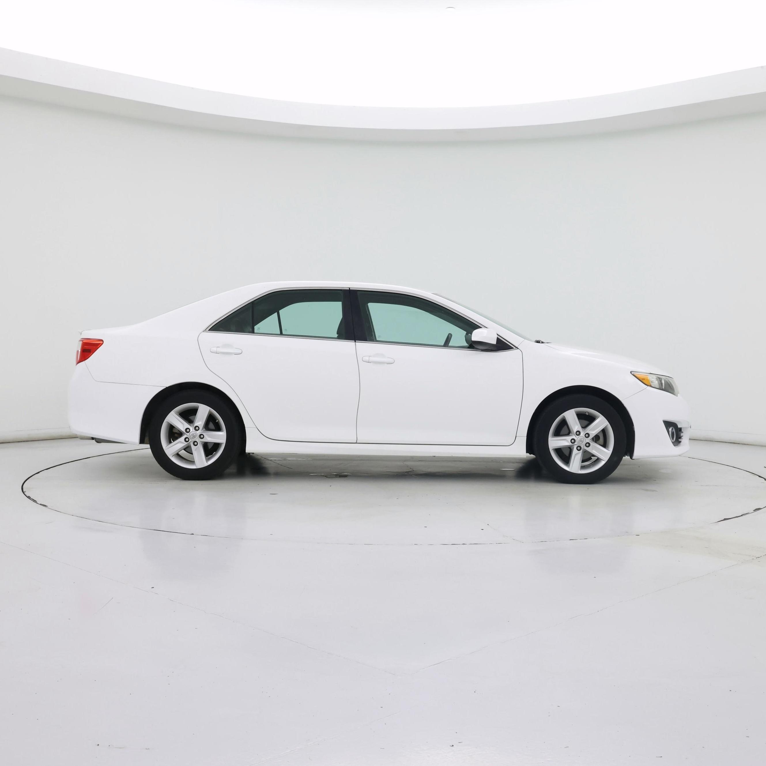 Thumbnail: 2014 Toyota Camry - 7