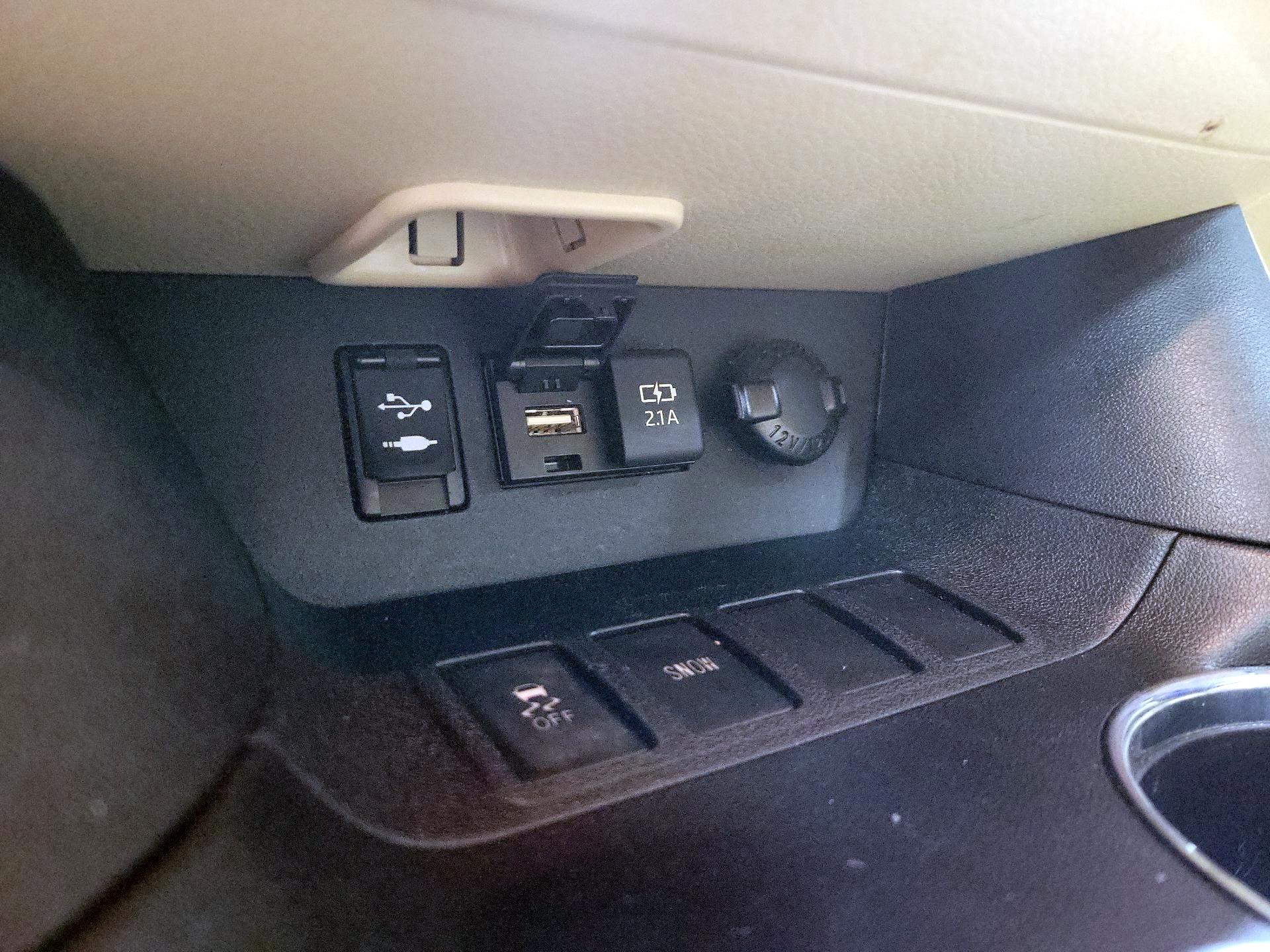 Thumbnail: 2019 Toyota Highlander - 18