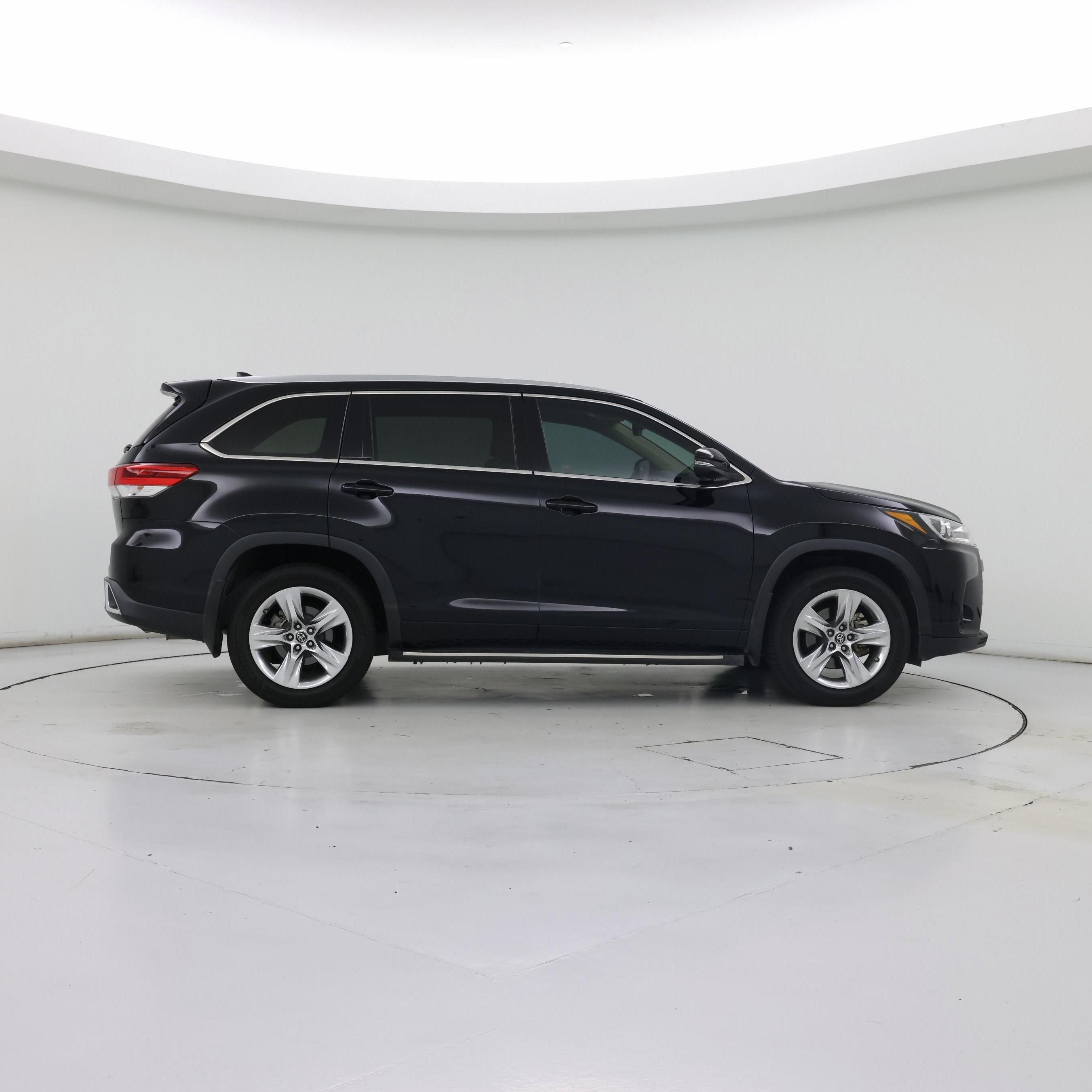Thumbnail: 2019 Toyota Highlander - 7