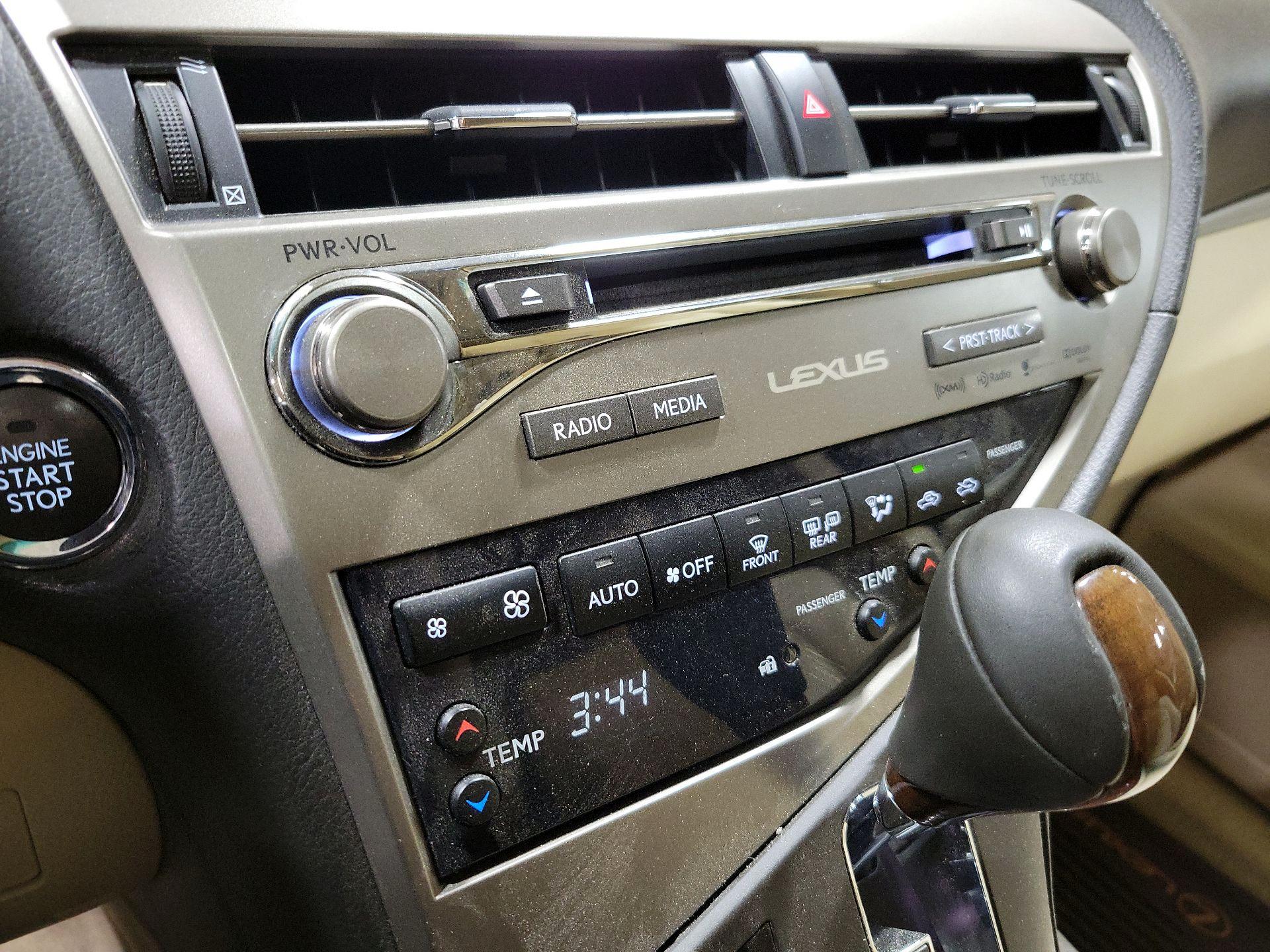 Thumbnail: 2015 Lexus RX - 16