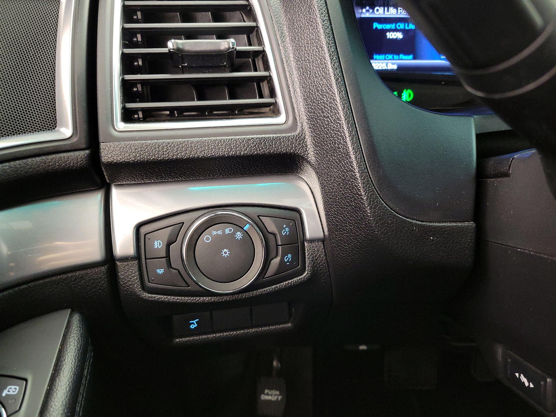 Thumbnail: 2017 Ford Explorer - 13
