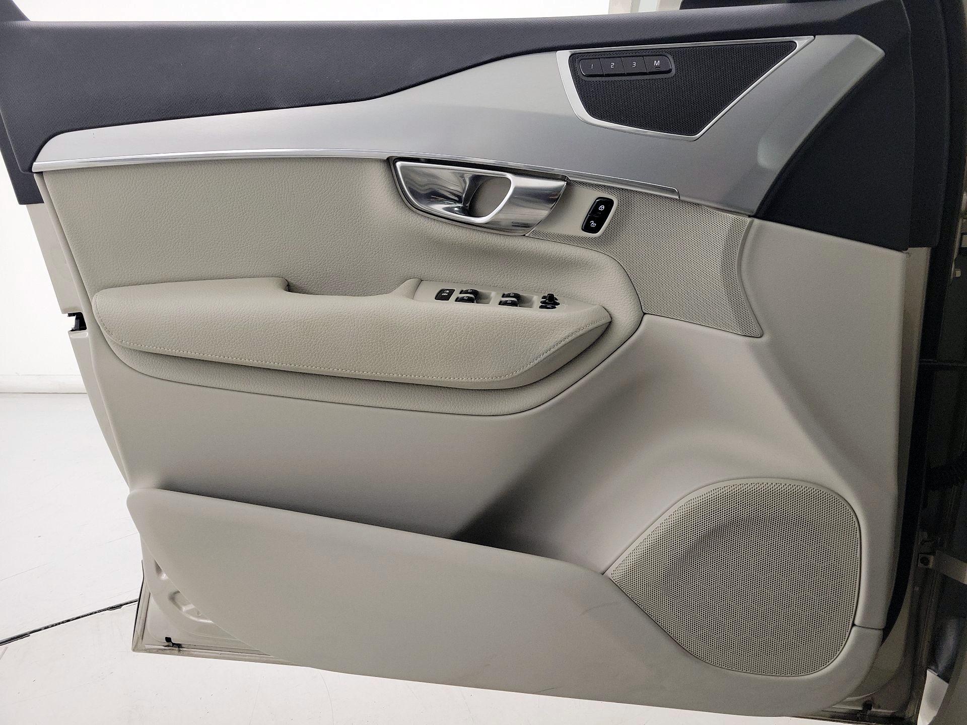 Thumbnail: 2018 Volvo XC90 - 12