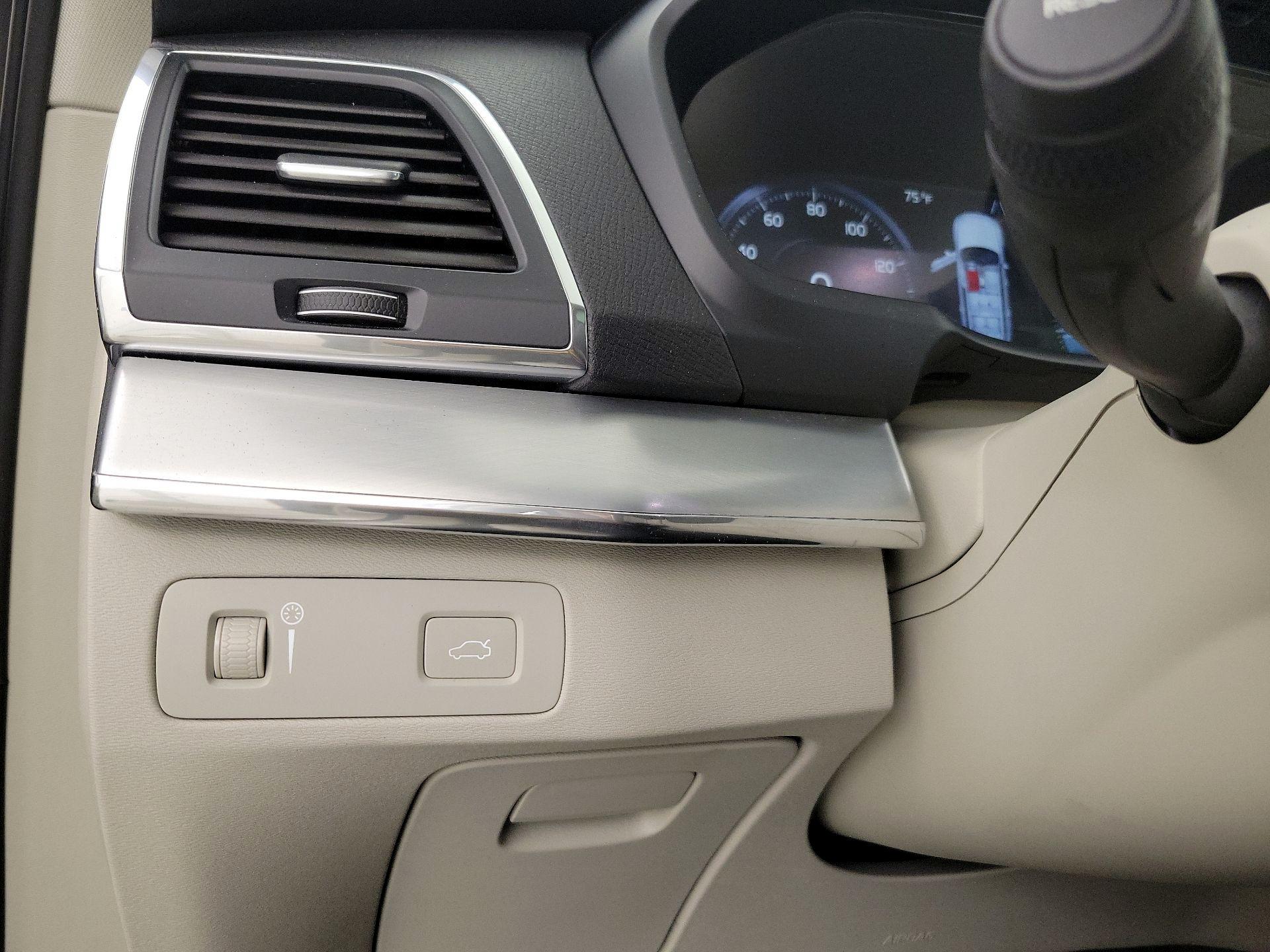 Thumbnail: 2018 Volvo XC90 - 13