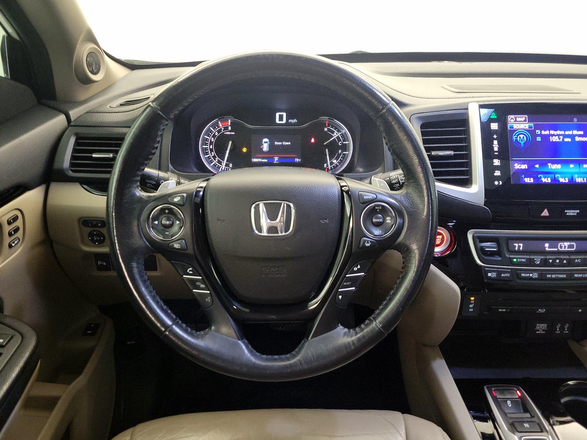 Thumbnail: 2016 Honda Pilot - 10