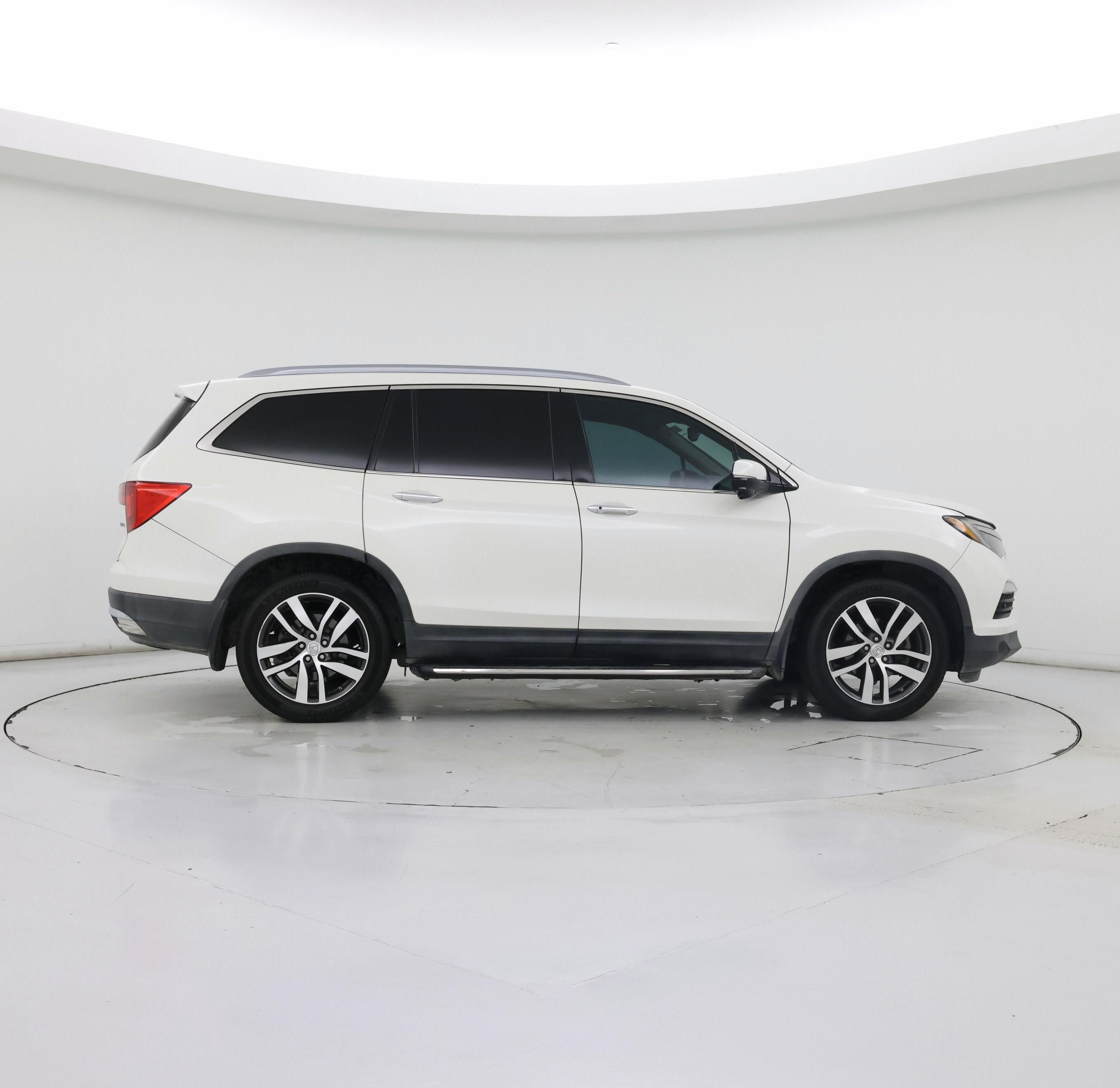 Thumbnail: 2016 Honda Pilot - 7