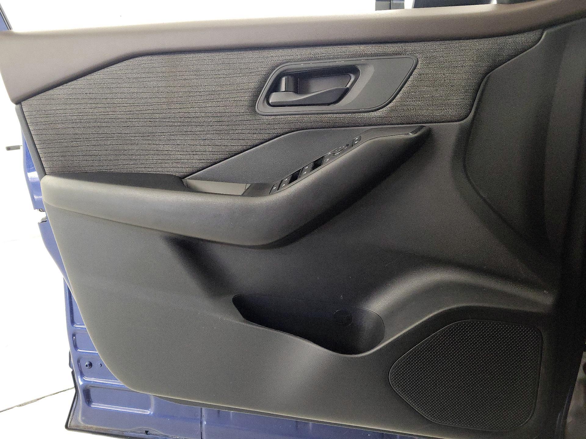 Thumbnail: 2023 Nissan Rogue - 12