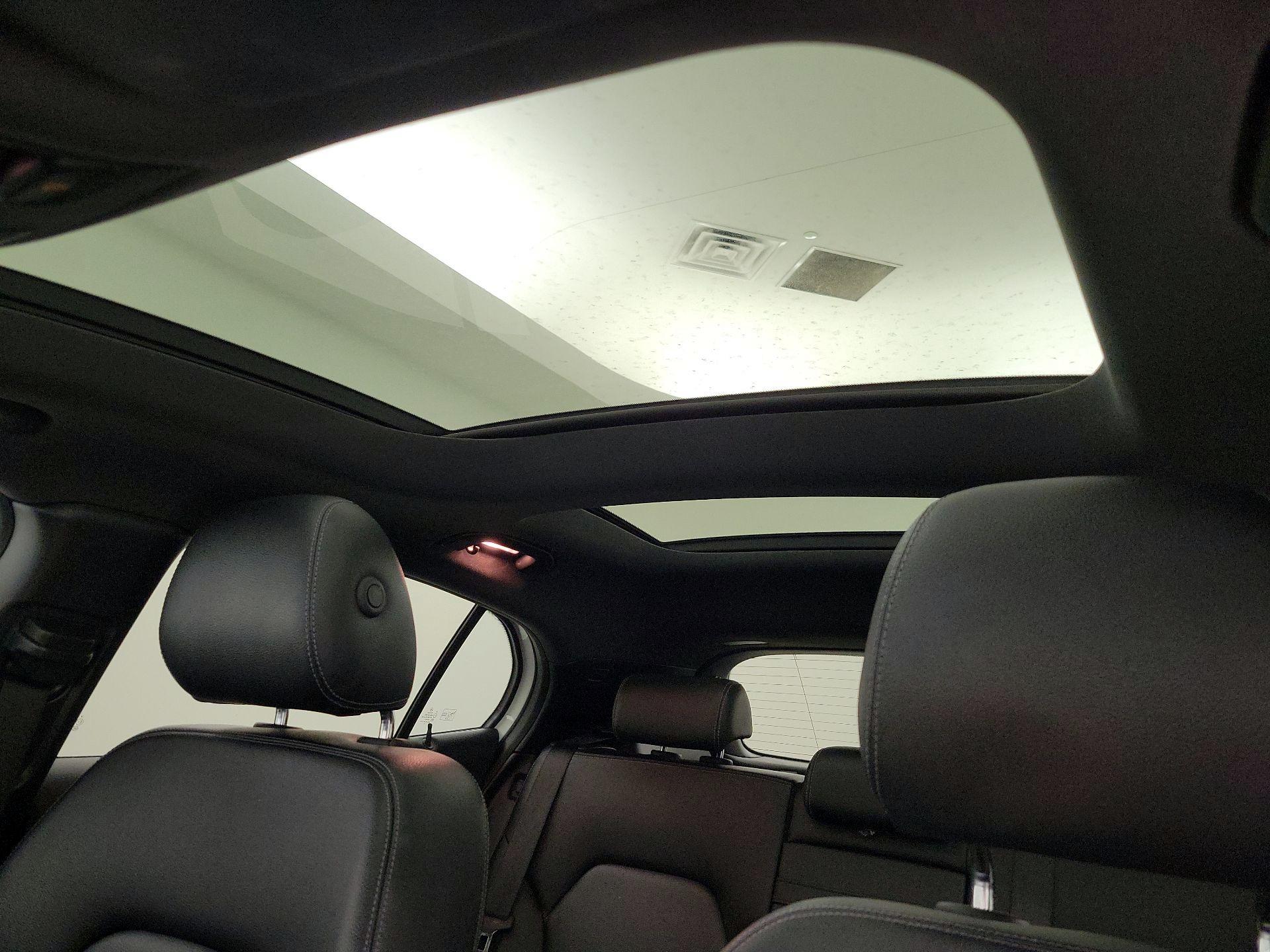 Thumbnail: 2019 Mercedes-Benz GLA - 18