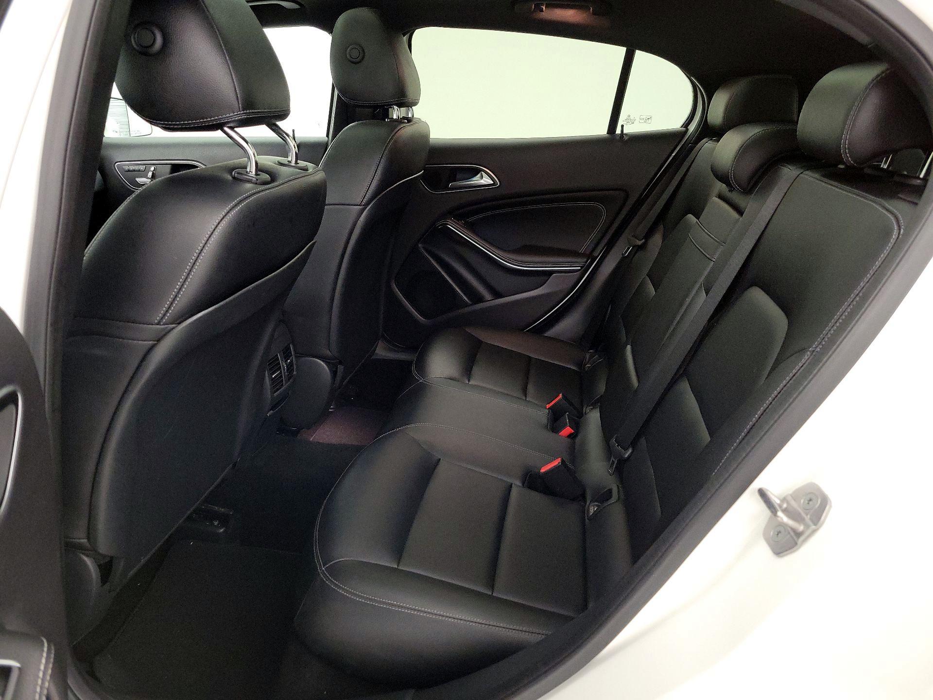 Thumbnail: 2019 Mercedes-Benz GLA - 19