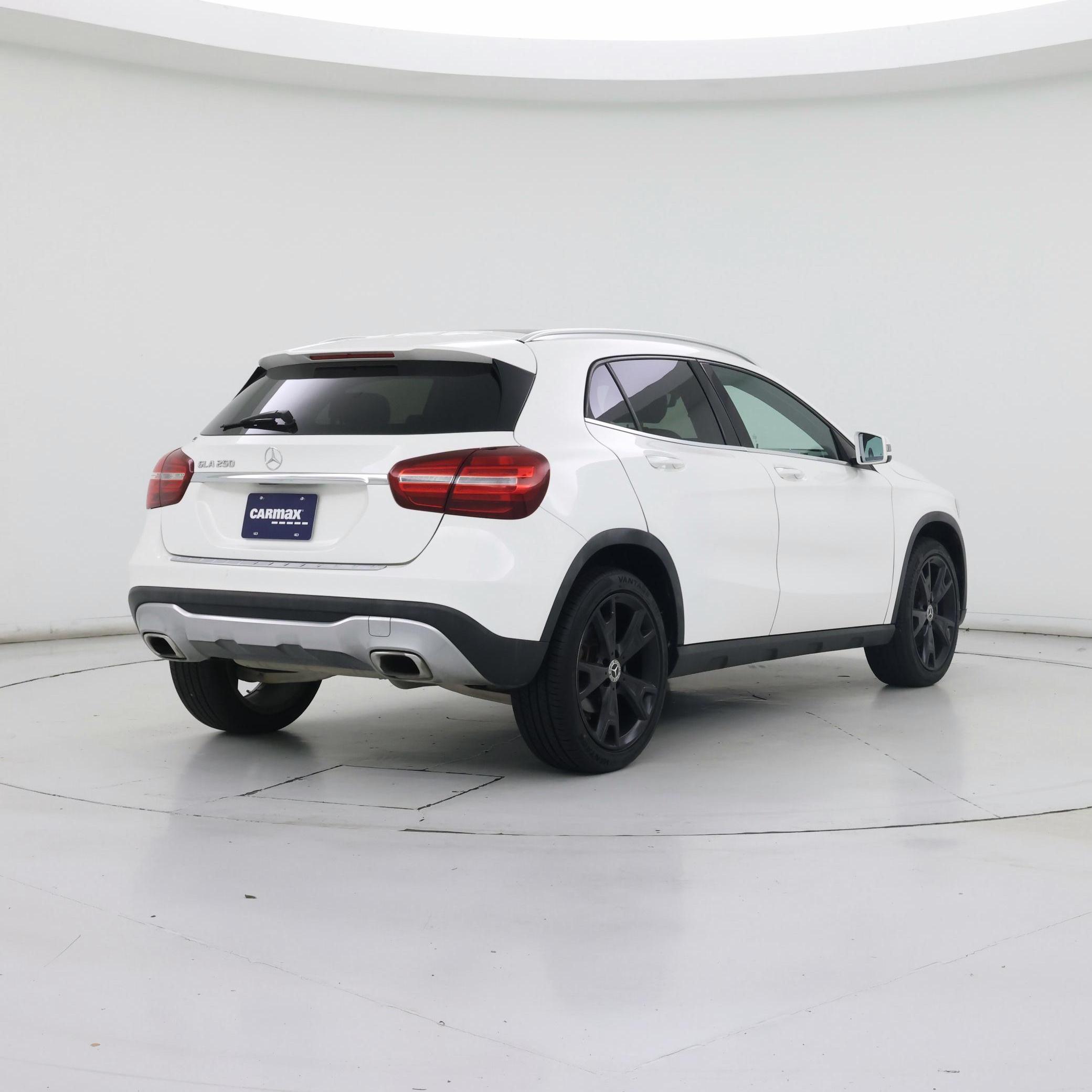 Thumbnail: 2019 Mercedes-Benz GLA - 8