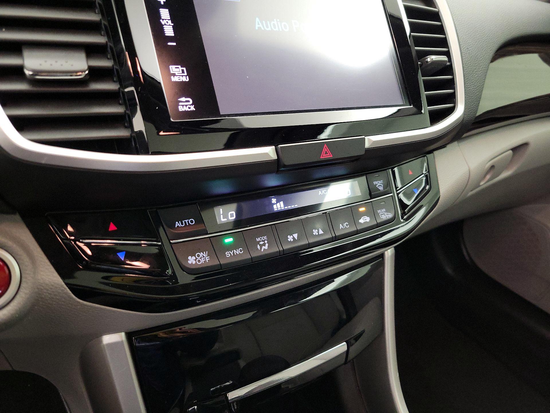 Thumbnail: 2016 Honda Accord - 16