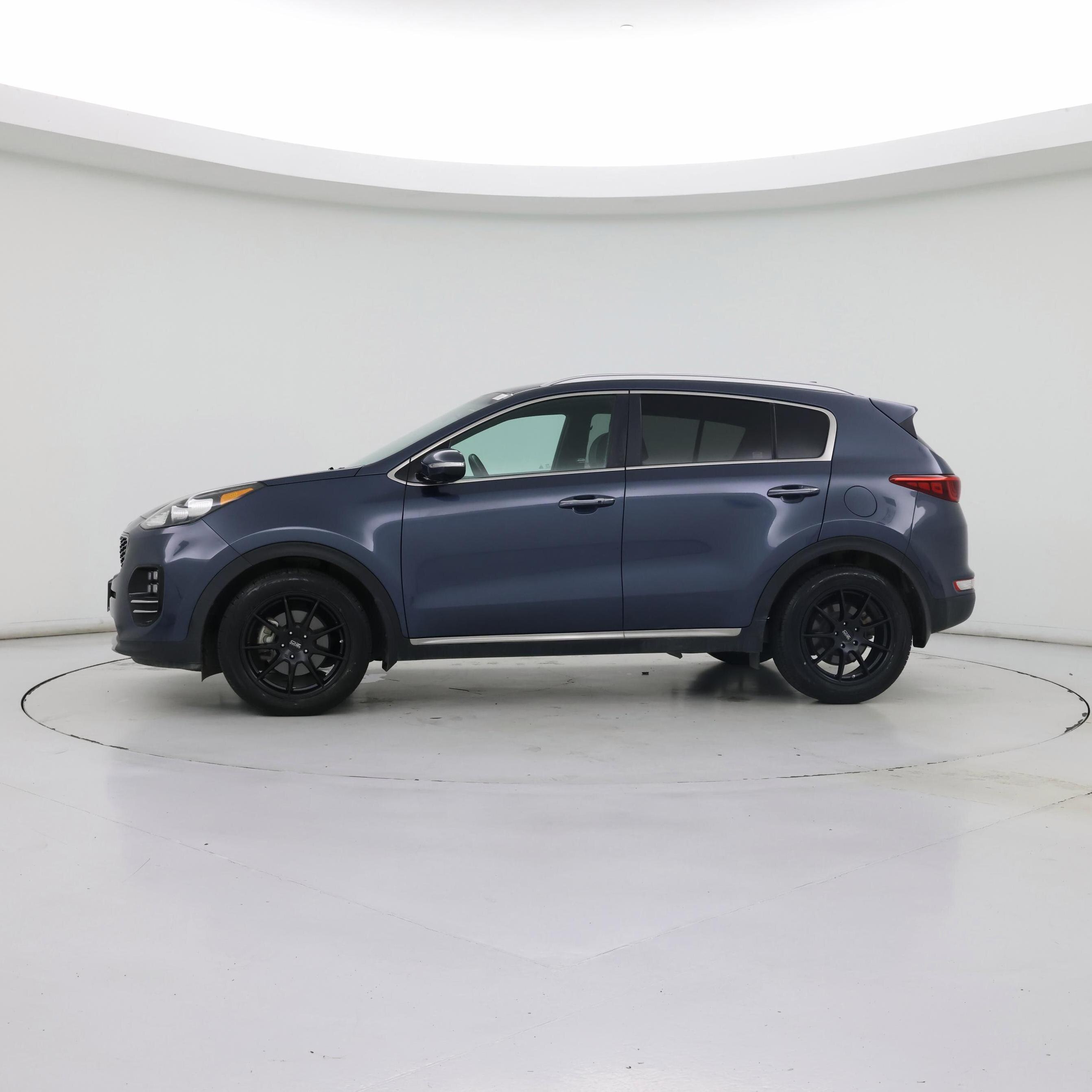 Thumbnail: 2018 Kia Sportage - 3