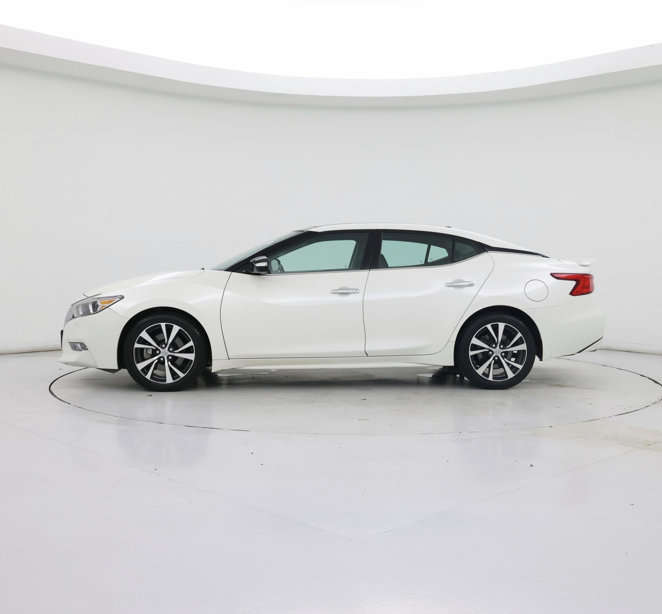 Thumbnail: 2017 Nissan Maxima - 3