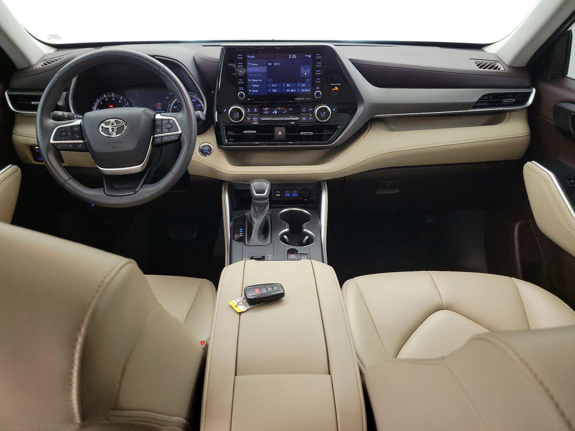 Thumbnail: 2022 Toyota Highlander - 9