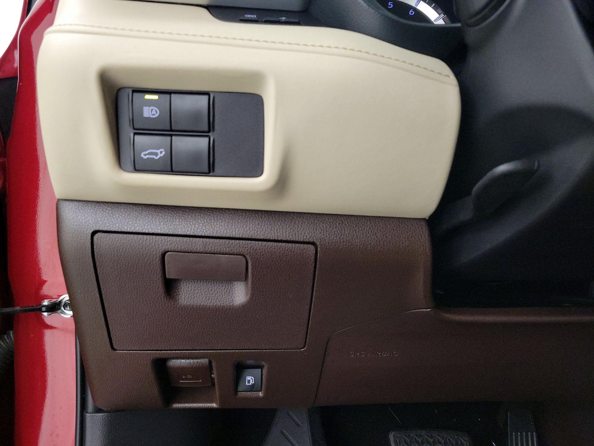 Thumbnail: 2022 Toyota Highlander - 13