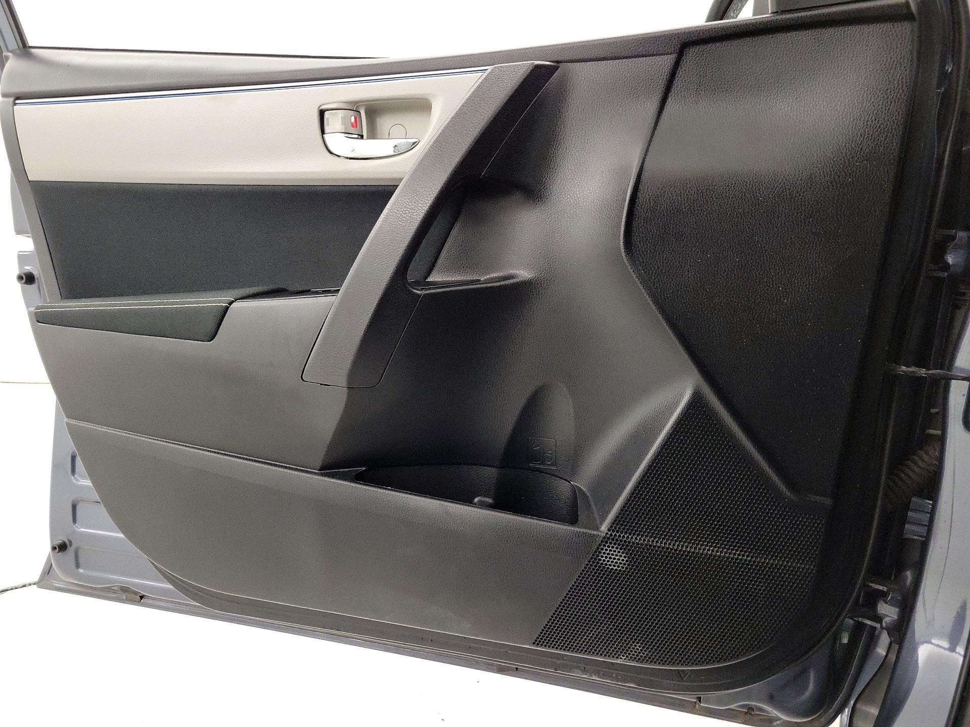 Thumbnail: 2016 Toyota Corolla - 12