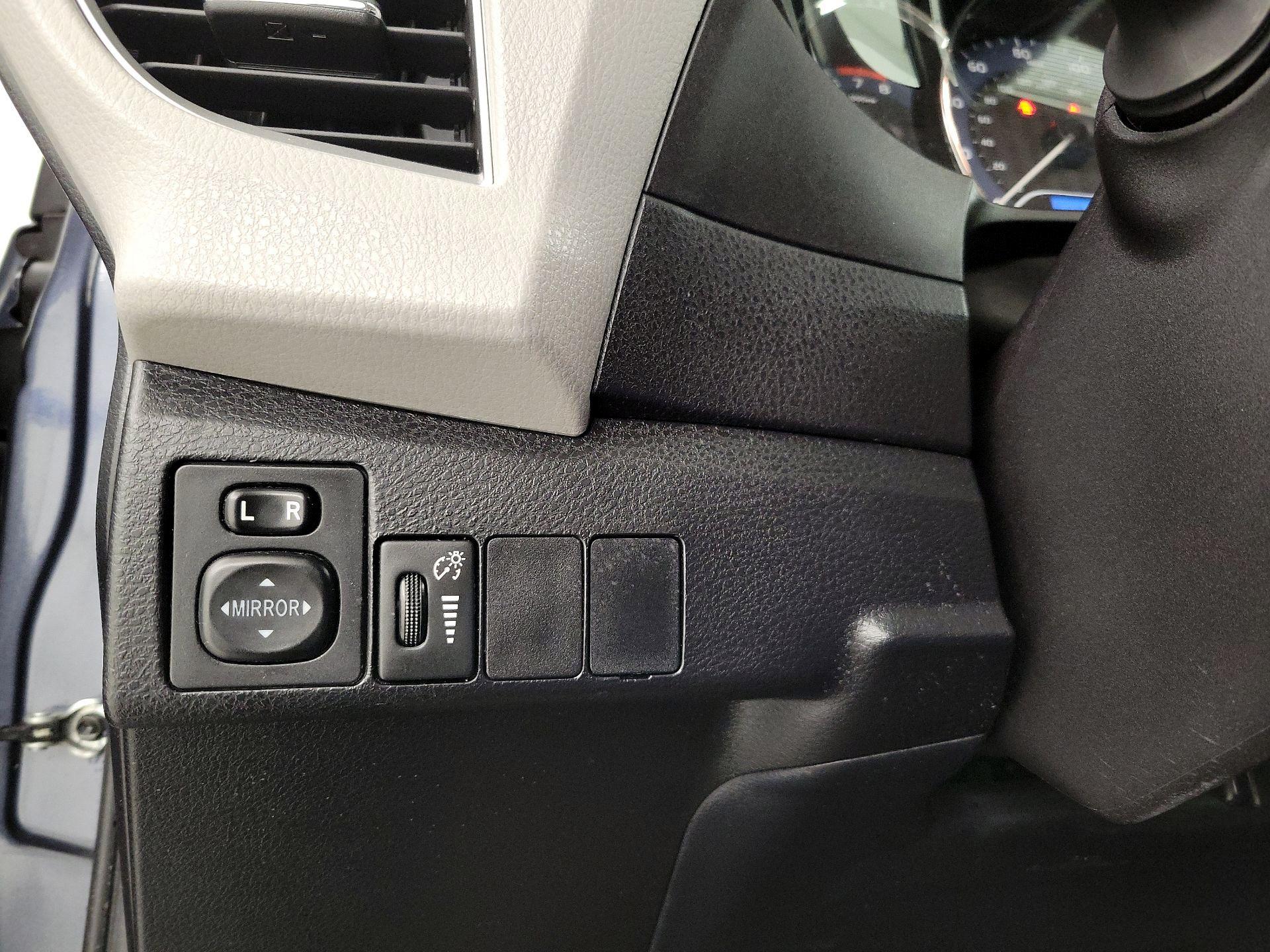 Thumbnail: 2016 Toyota Corolla - 13