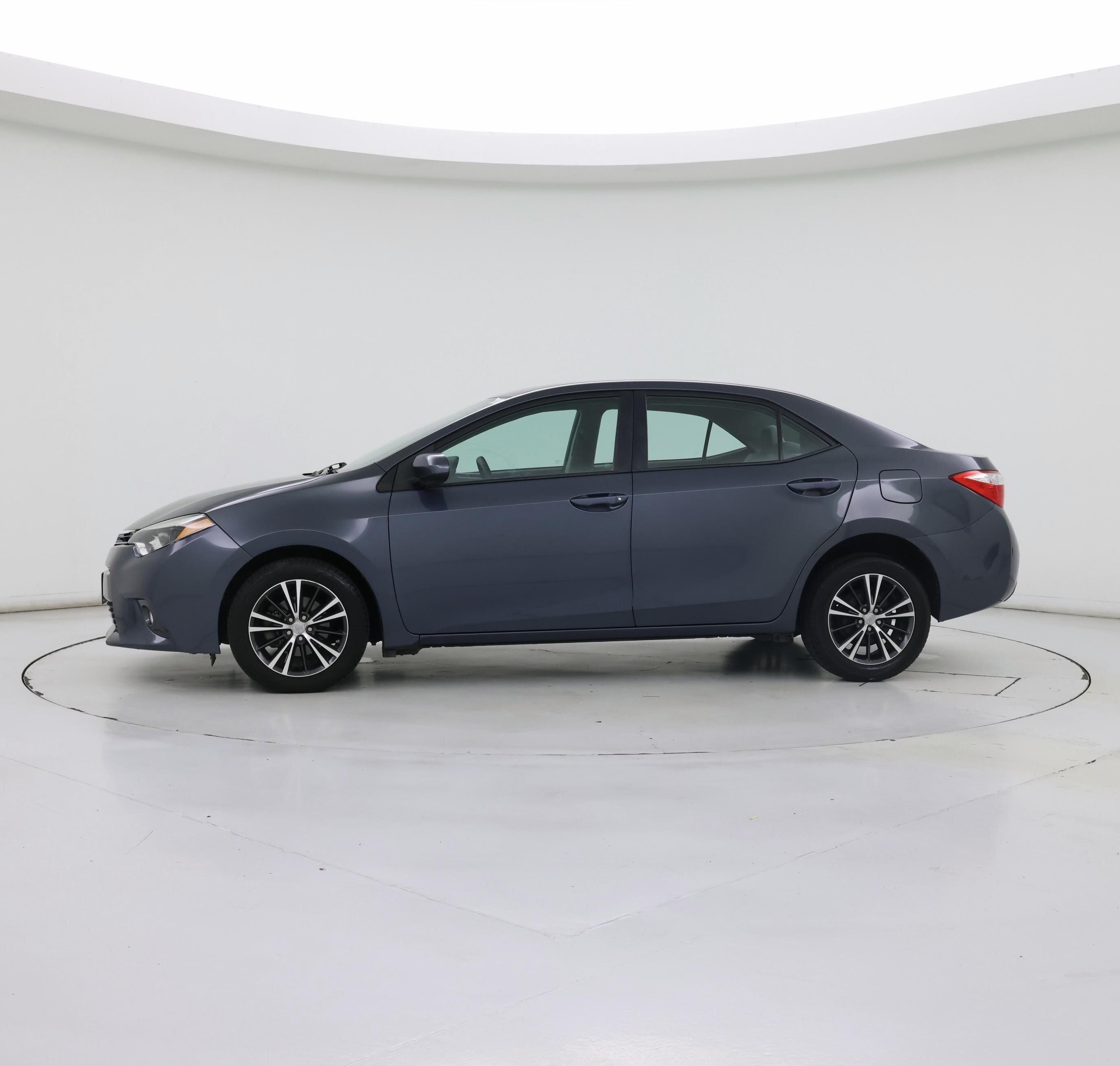 Thumbnail: 2016 Toyota Corolla - 3