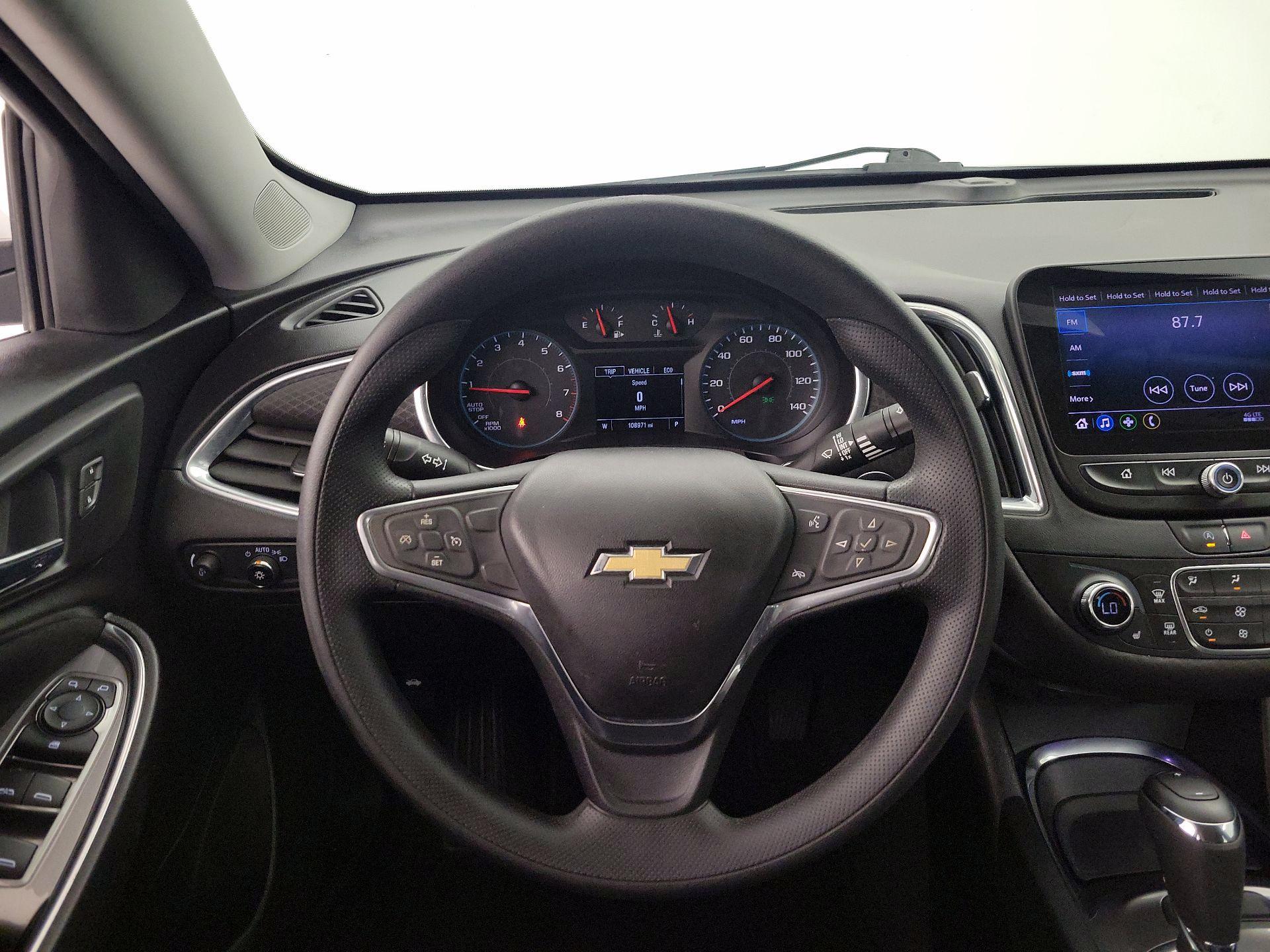 Thumbnail: 2020 Chevrolet Malibu - 10