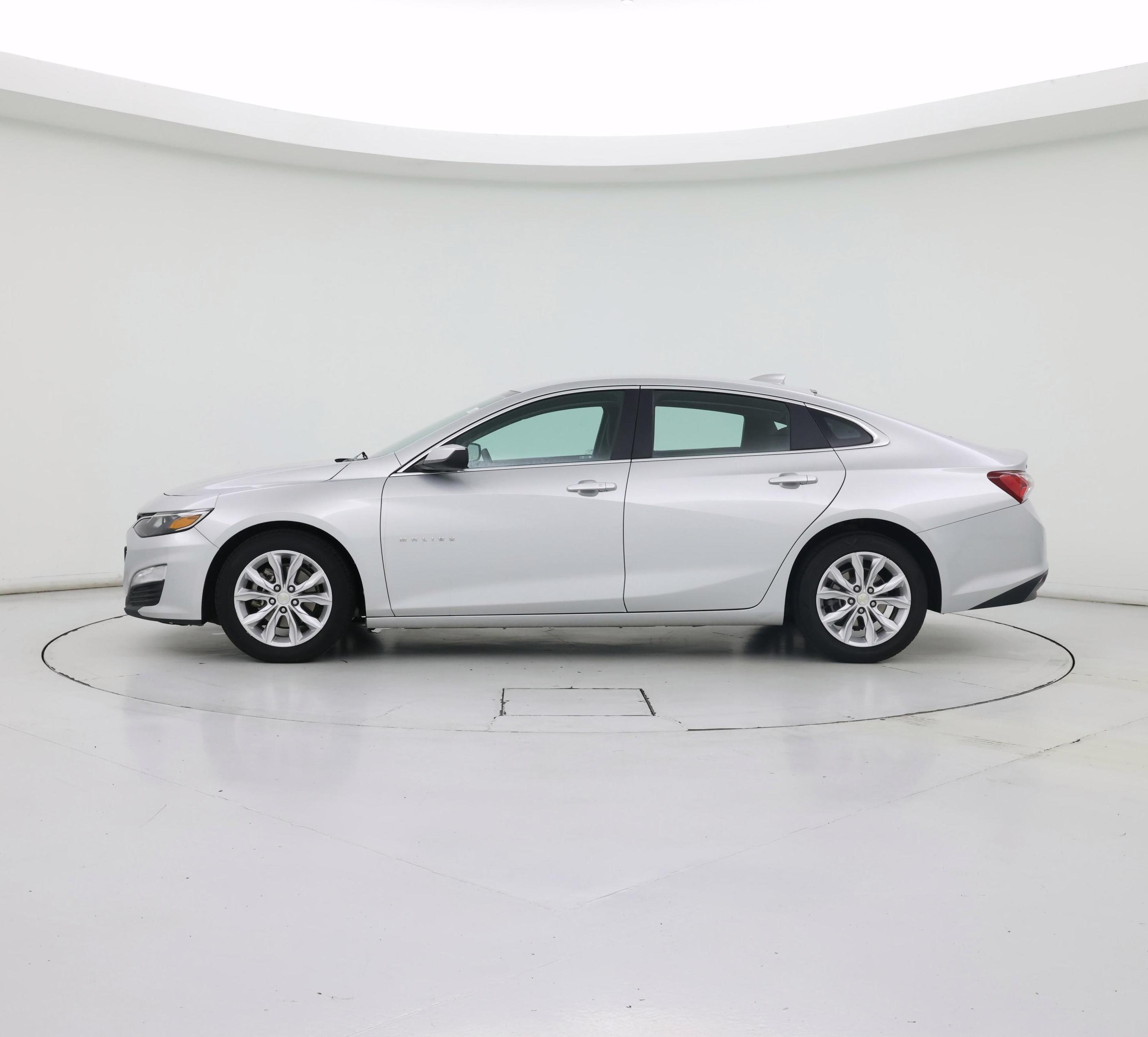 Thumbnail: 2020 Chevrolet Malibu - 3