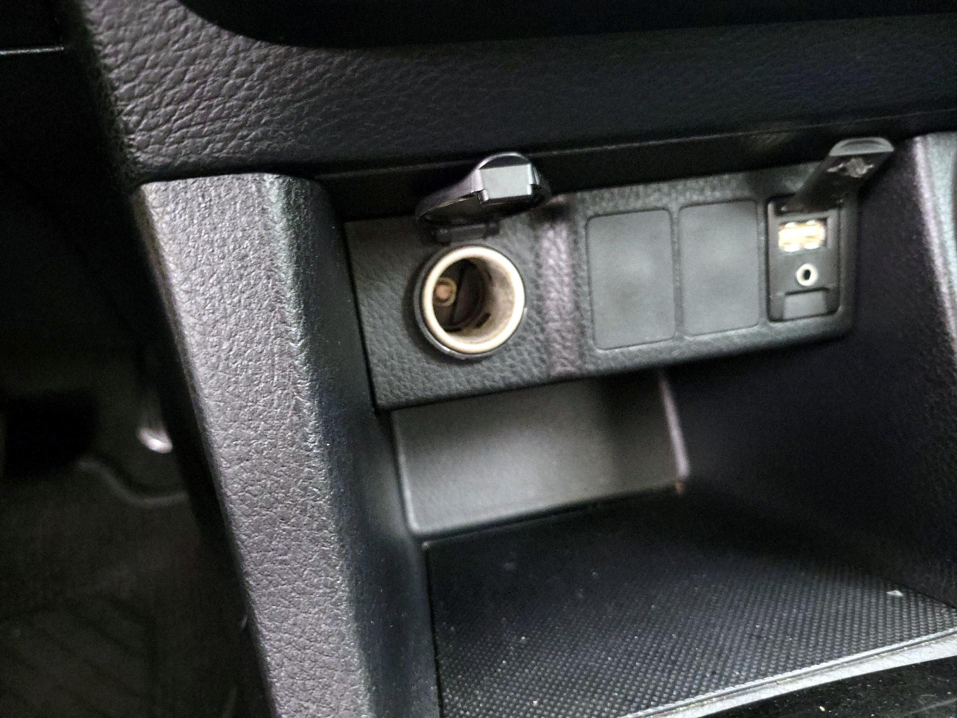 Thumbnail: 2014 Toyota Corolla - 18