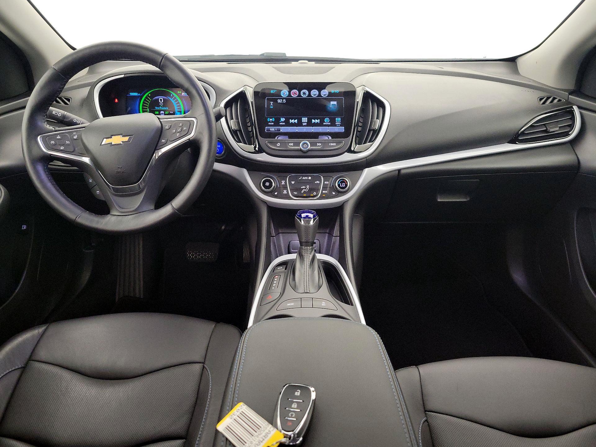Thumbnail: 2017 Chevrolet Volt - 9