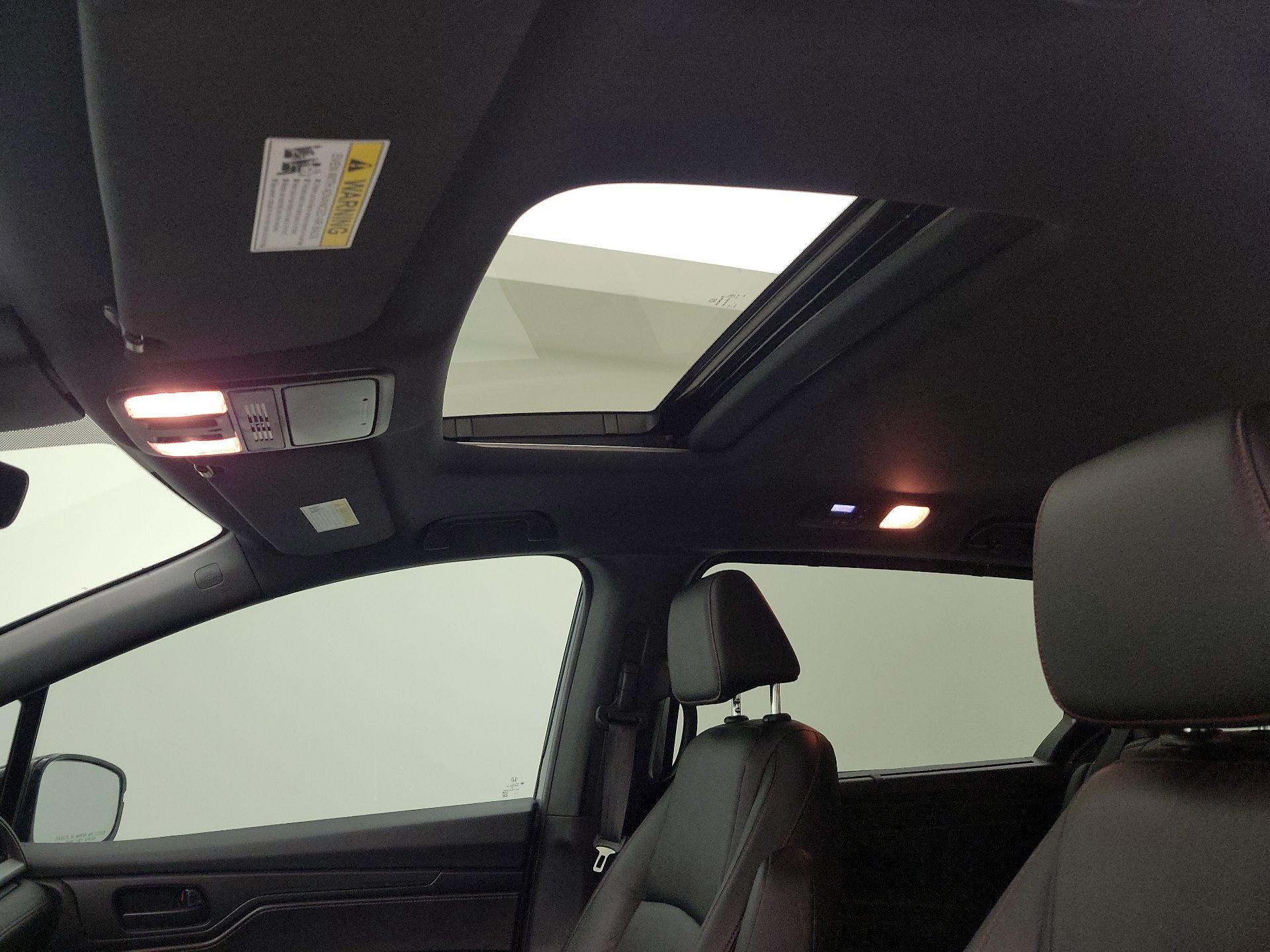 Thumbnail: 2023 Honda Odyssey - 19