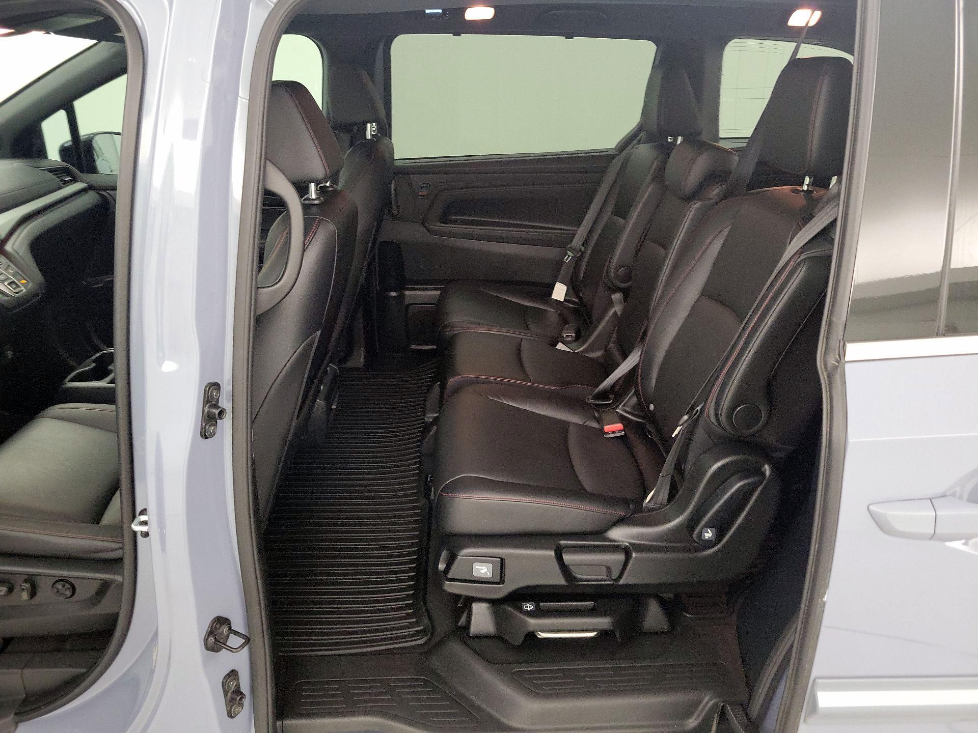Thumbnail: 2023 Honda Odyssey - 20