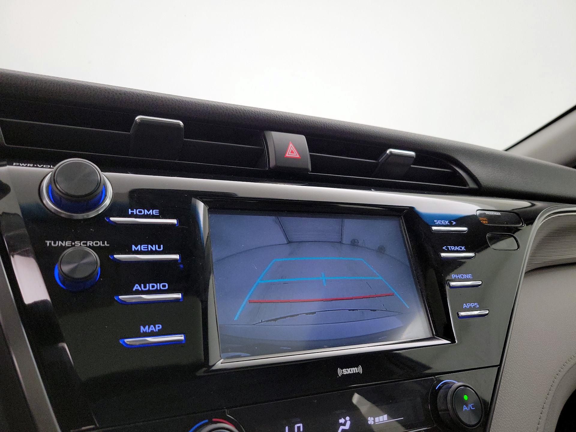 Thumbnail: 2020 Toyota Camry - 14
