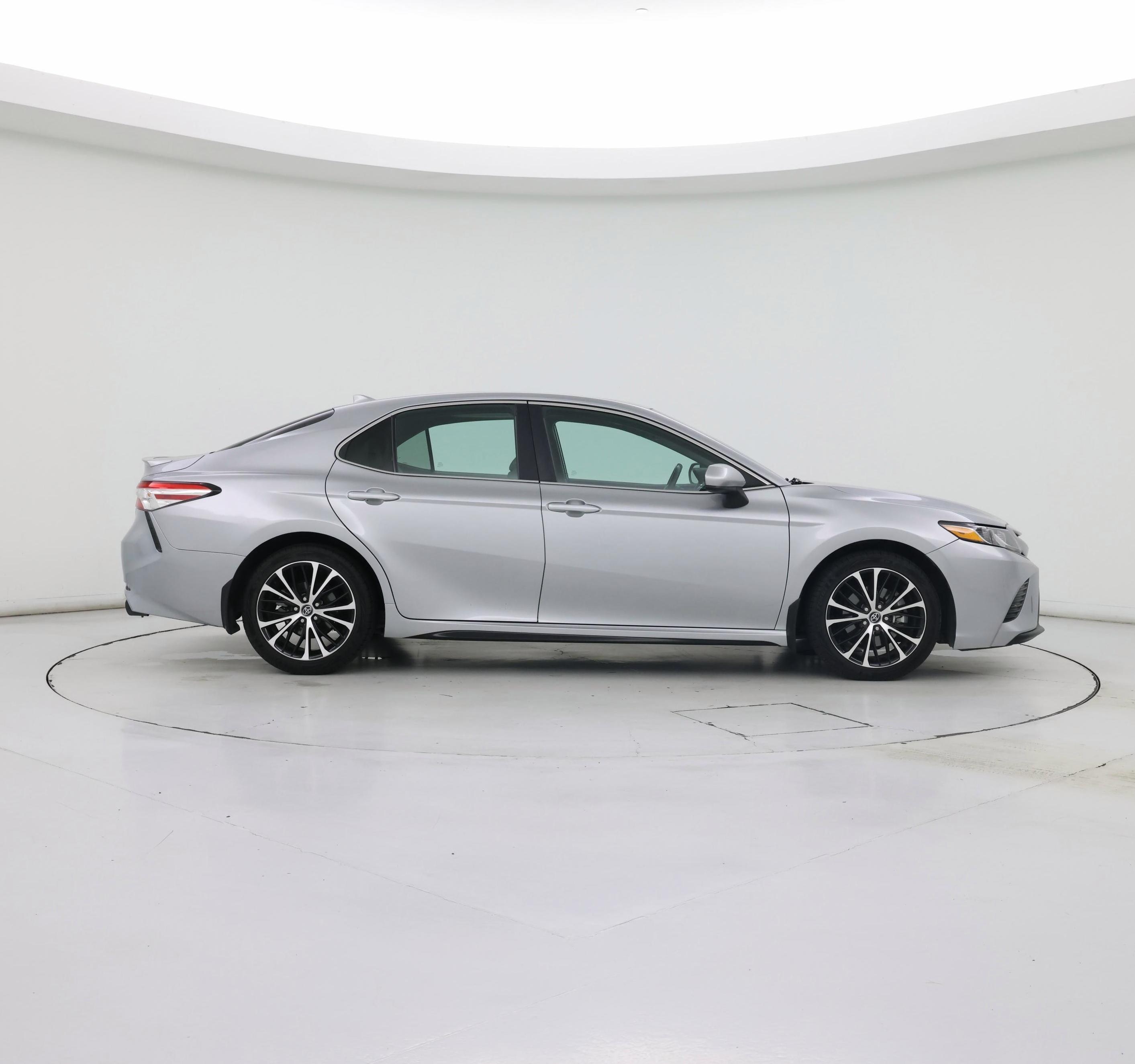 Thumbnail: 2020 Toyota Camry - 7