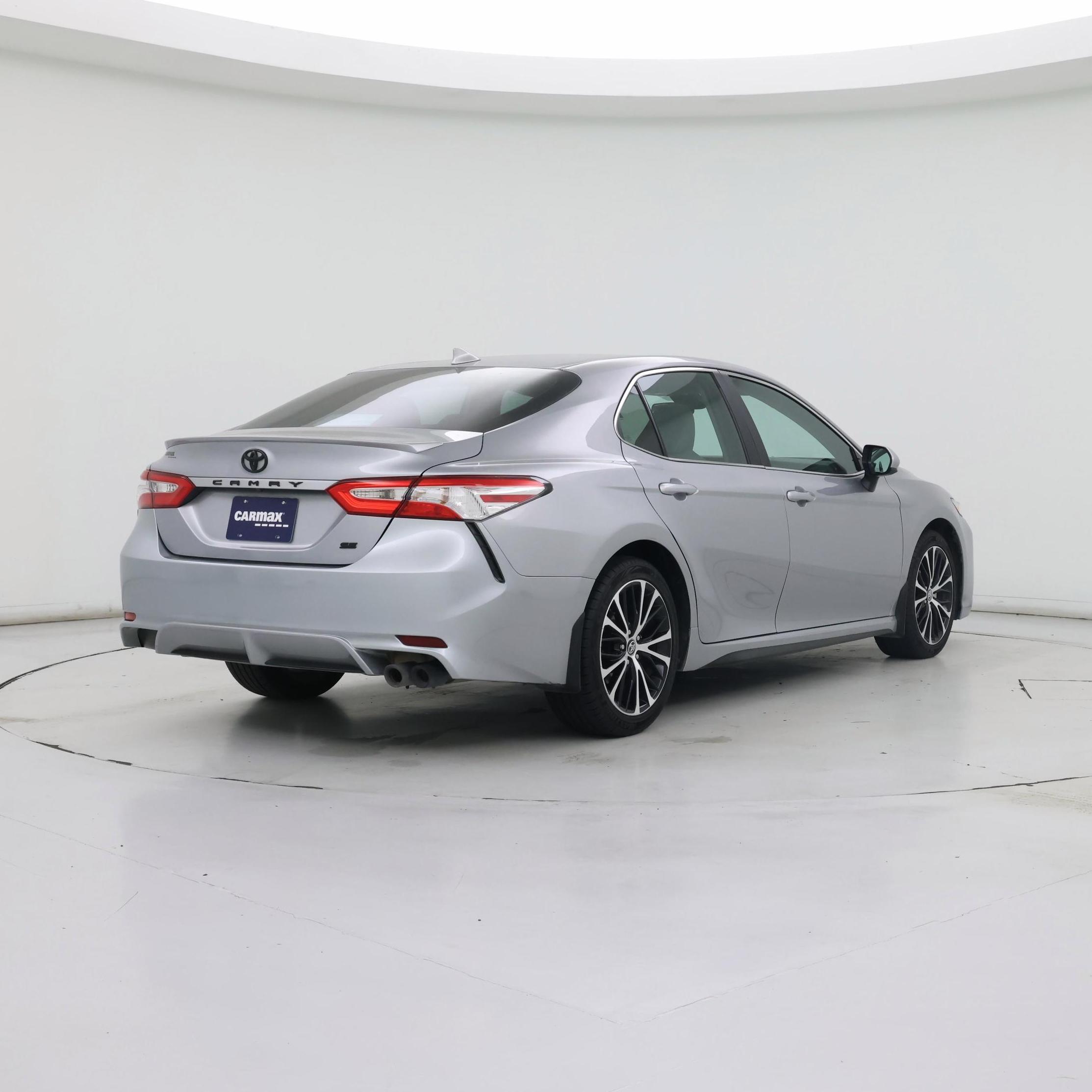 Thumbnail: 2020 Toyota Camry - 8