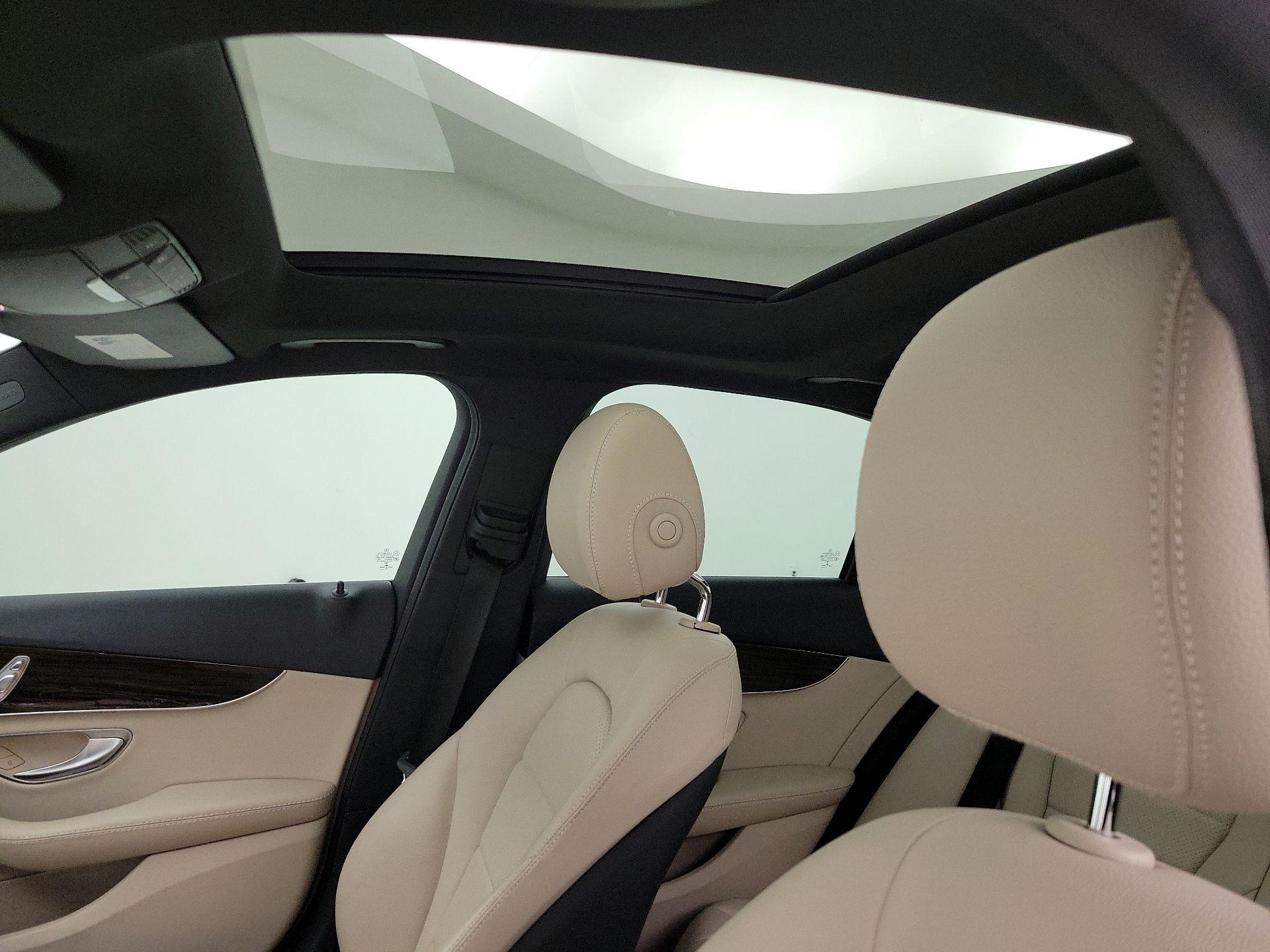Thumbnail: 2018 Mercedes-Benz C-Class - 18