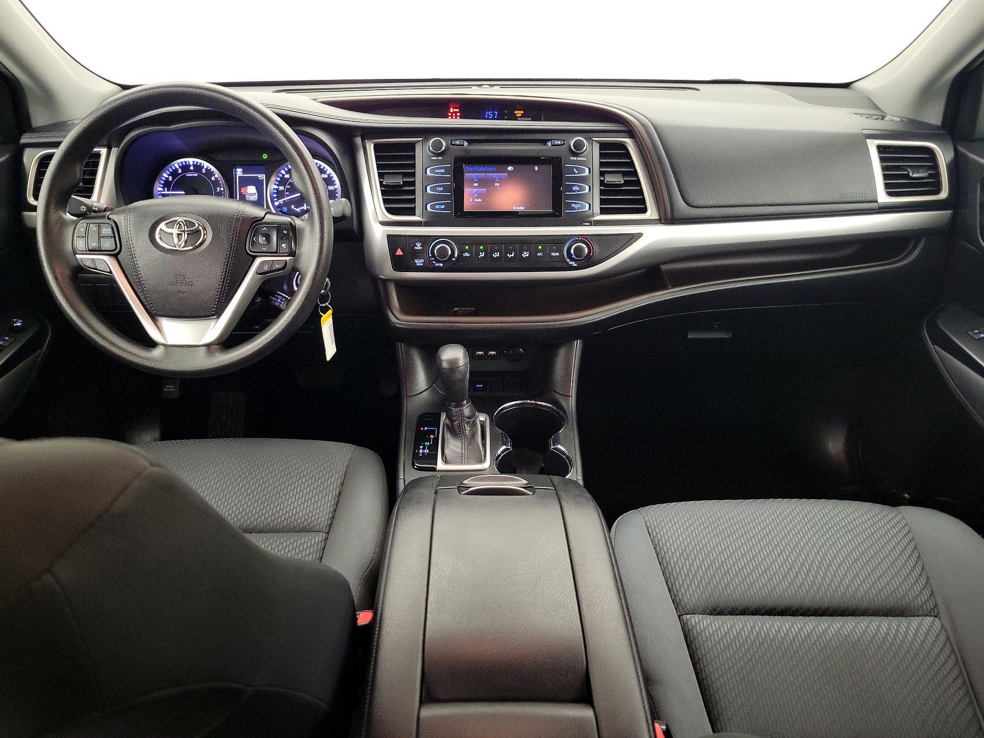 Thumbnail: 2019 Toyota Highlander - 9
