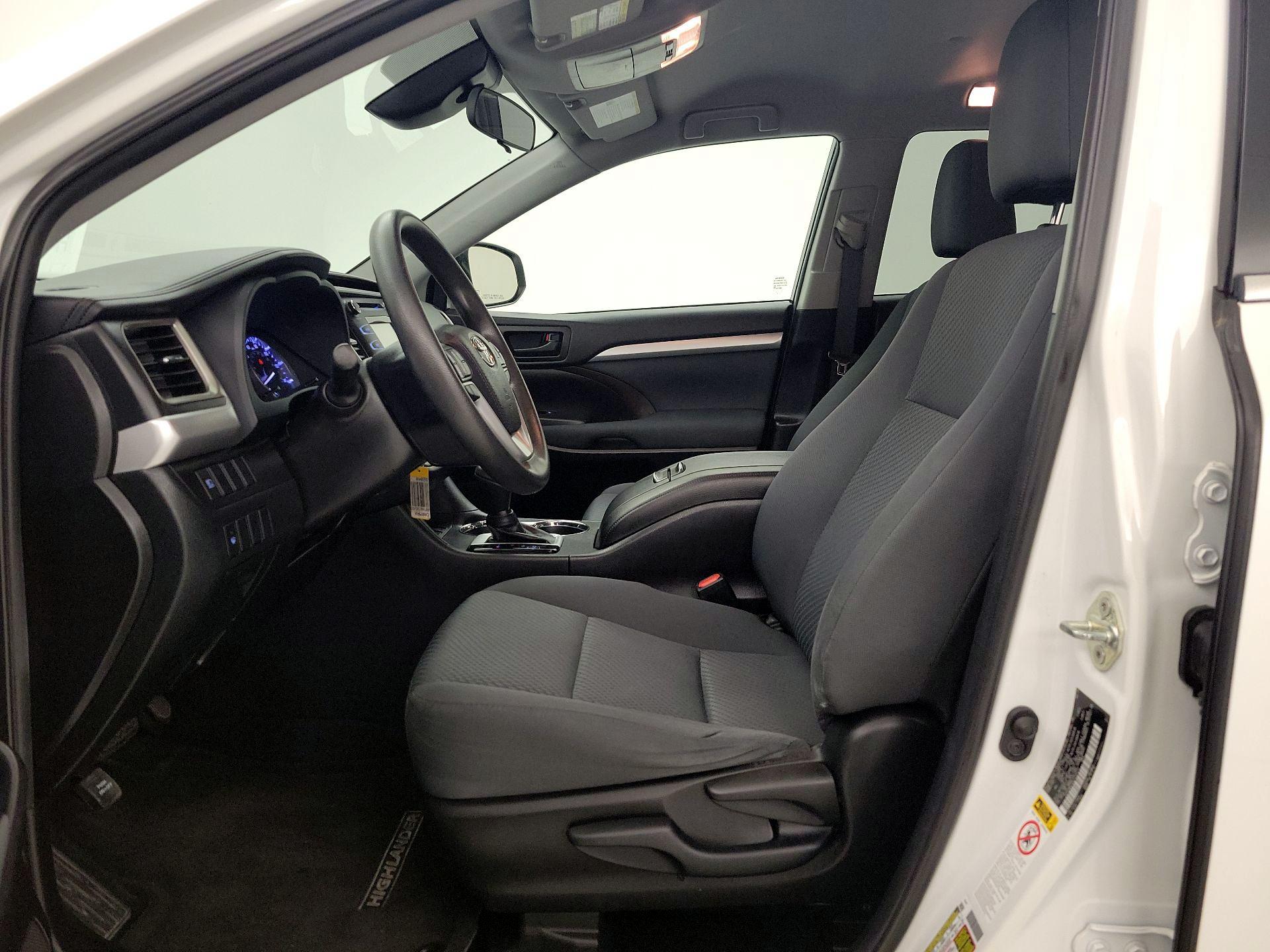 Thumbnail: 2019 Toyota Highlander - 11