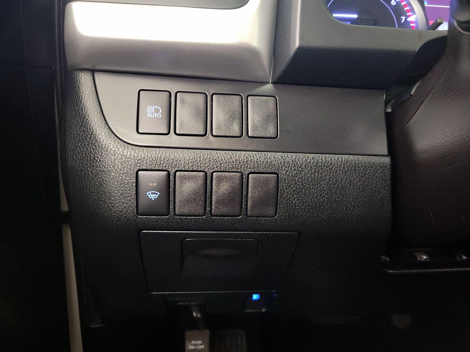 Thumbnail: 2019 Toyota Highlander - 13