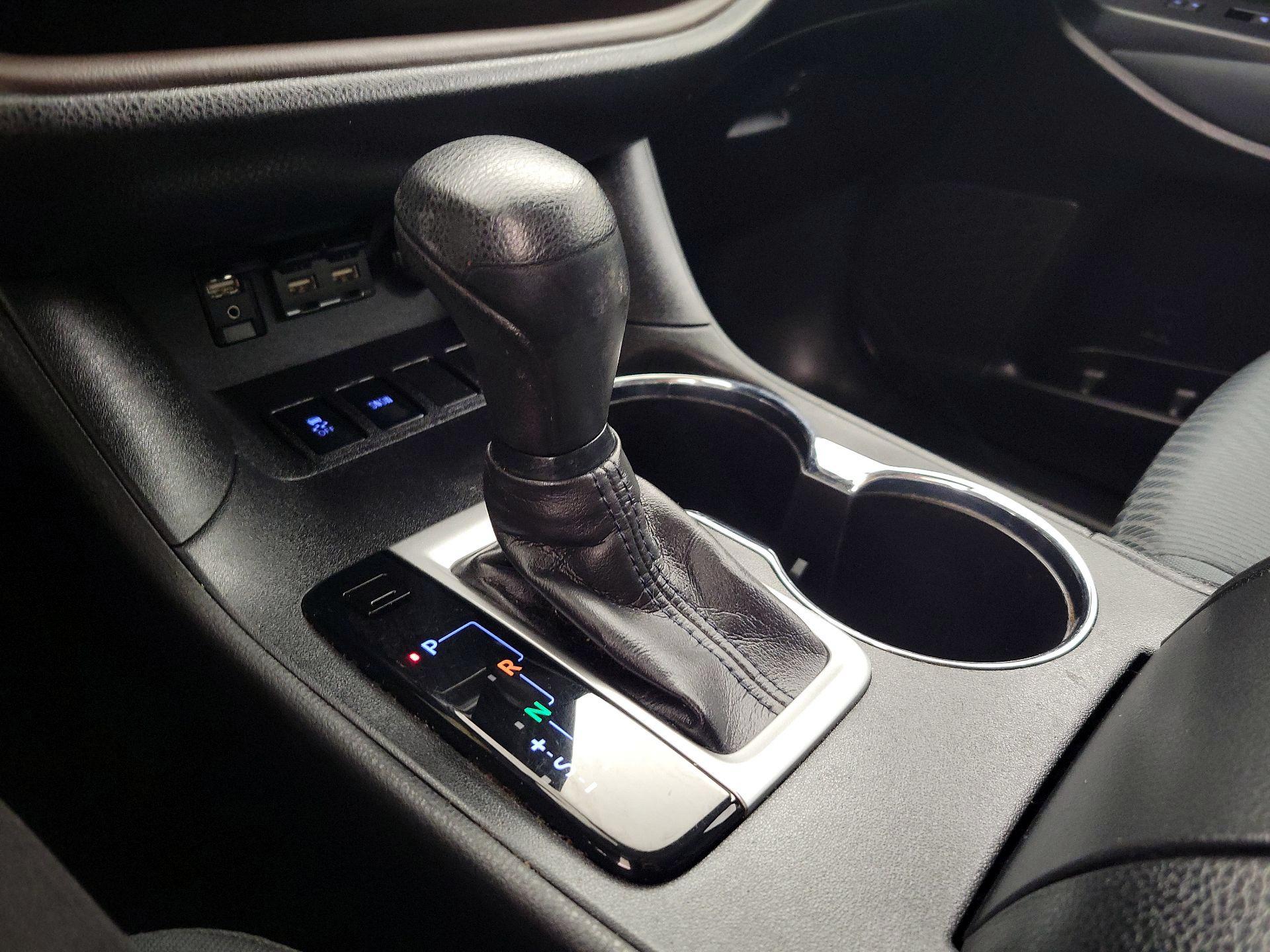 Thumbnail: 2019 Toyota Highlander - 17