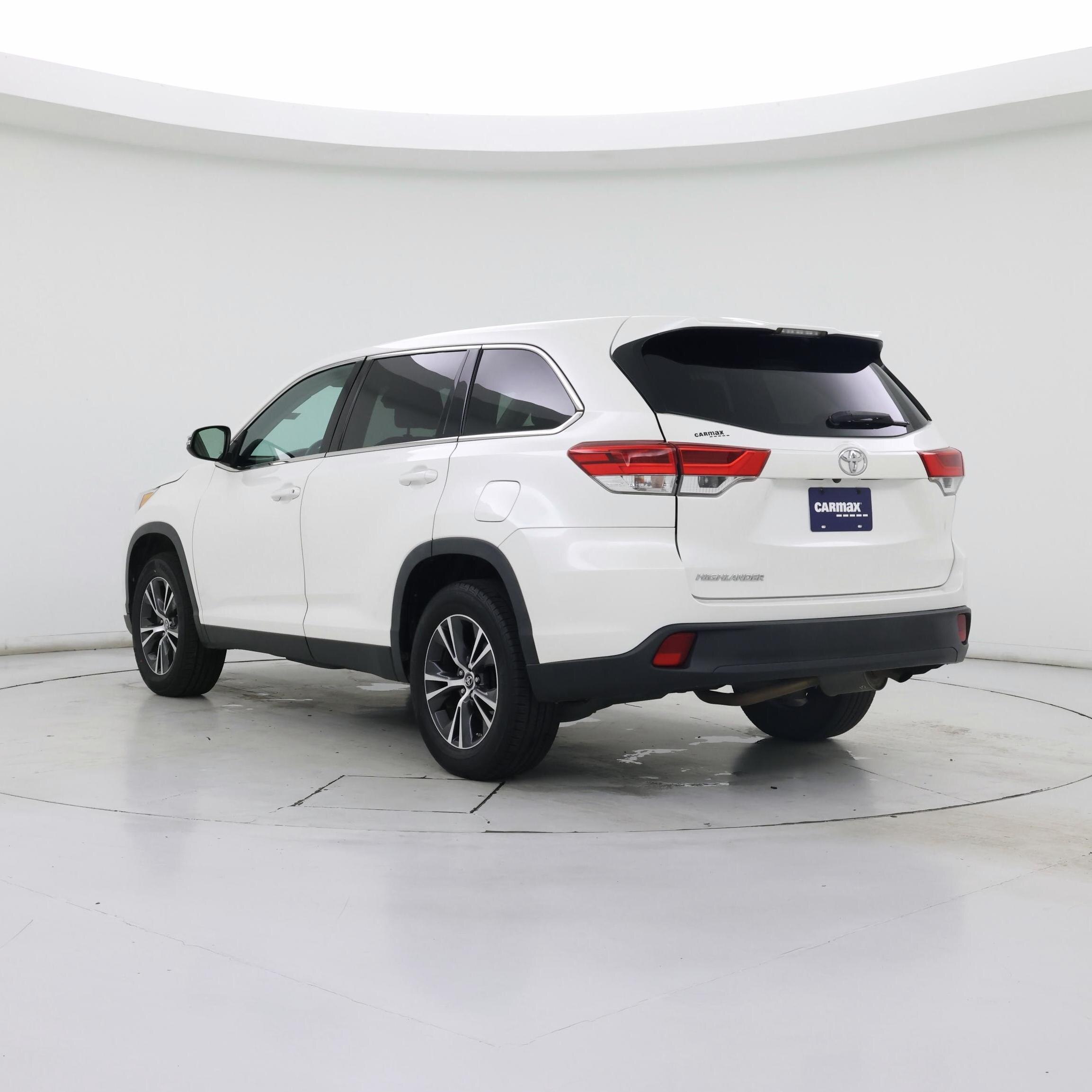 Thumbnail: 2019 Toyota Highlander - 2