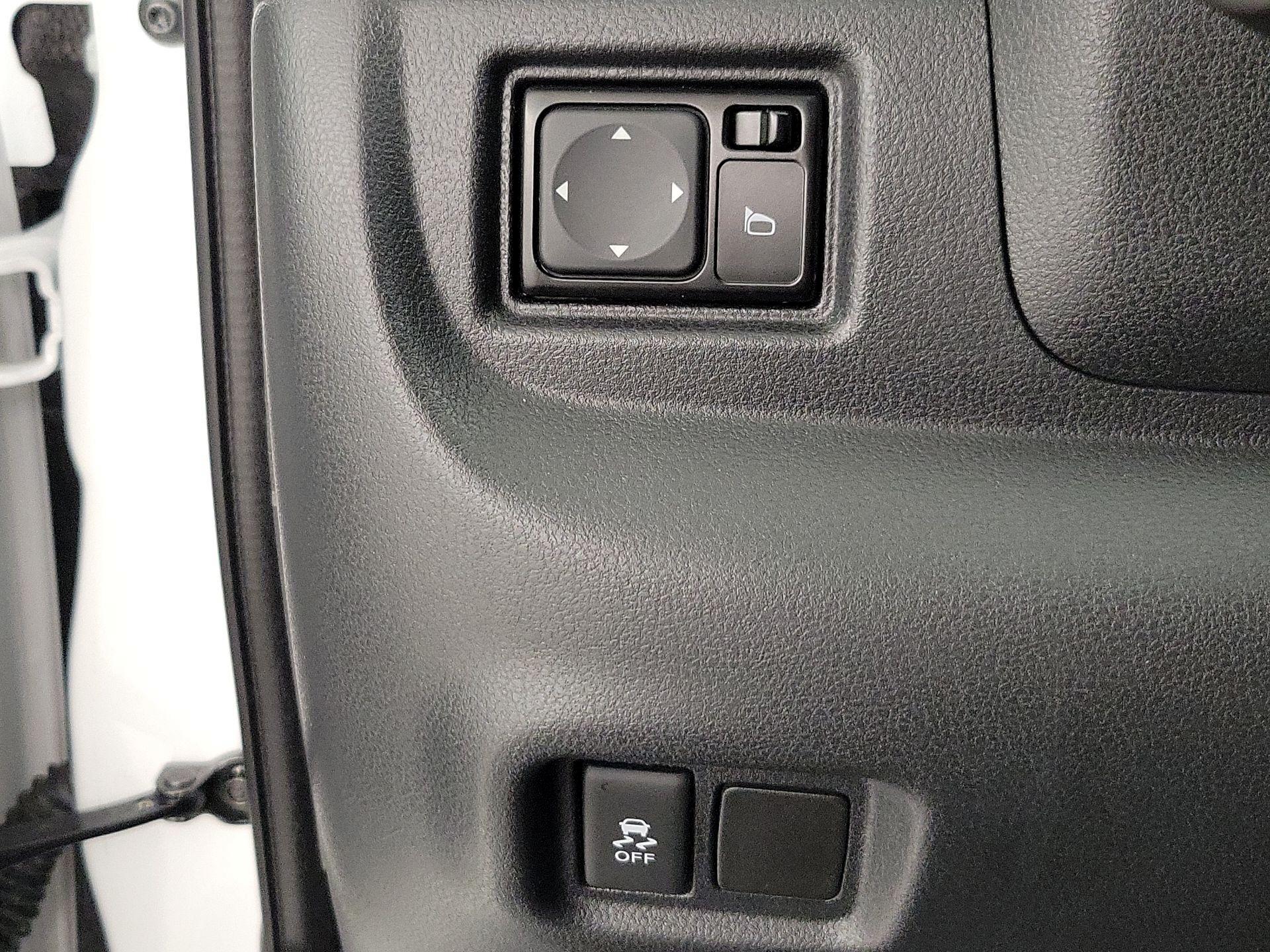 Thumbnail: 2015 Nissan Versa - 13