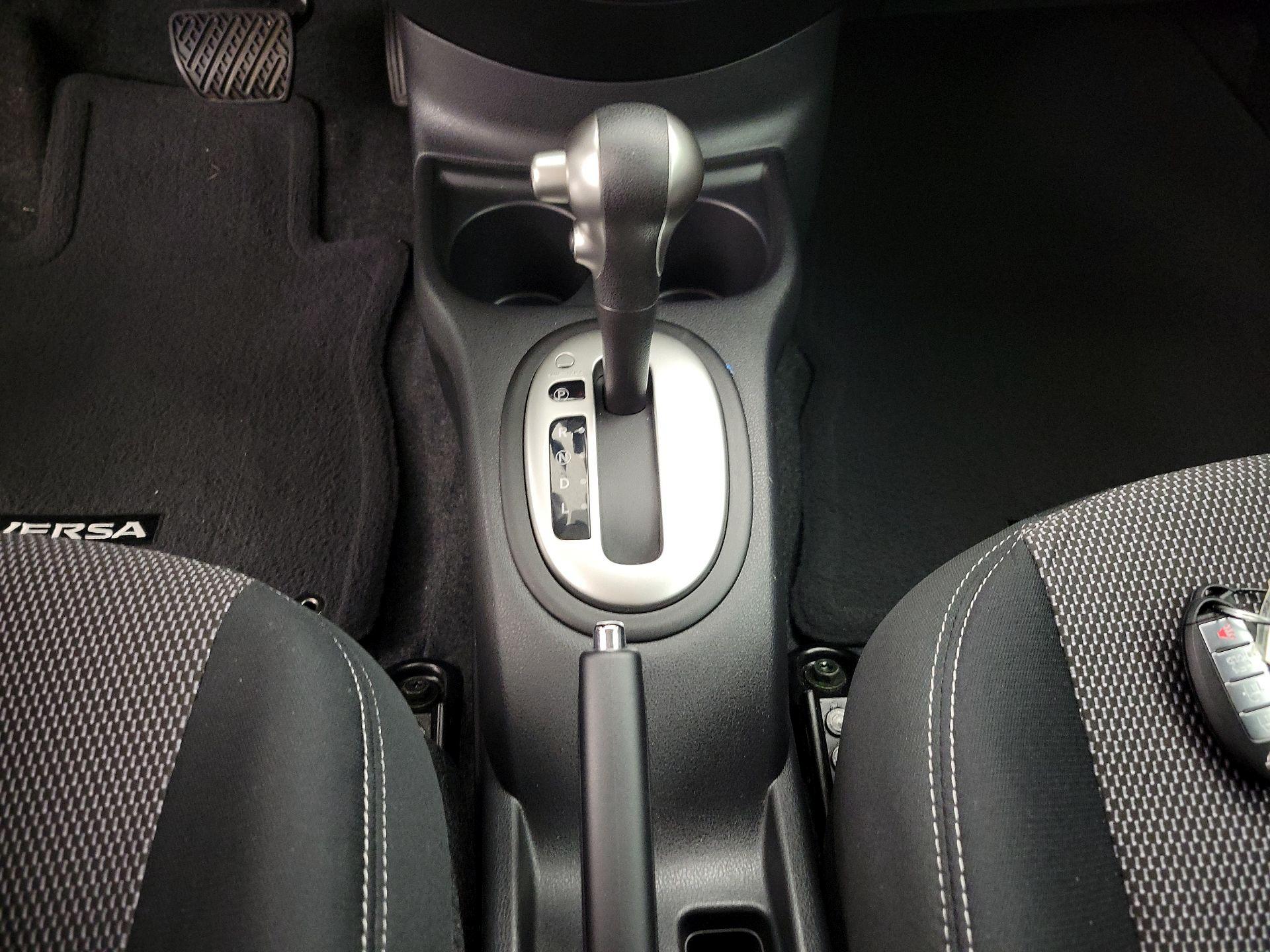 Thumbnail: 2015 Nissan Versa - 16